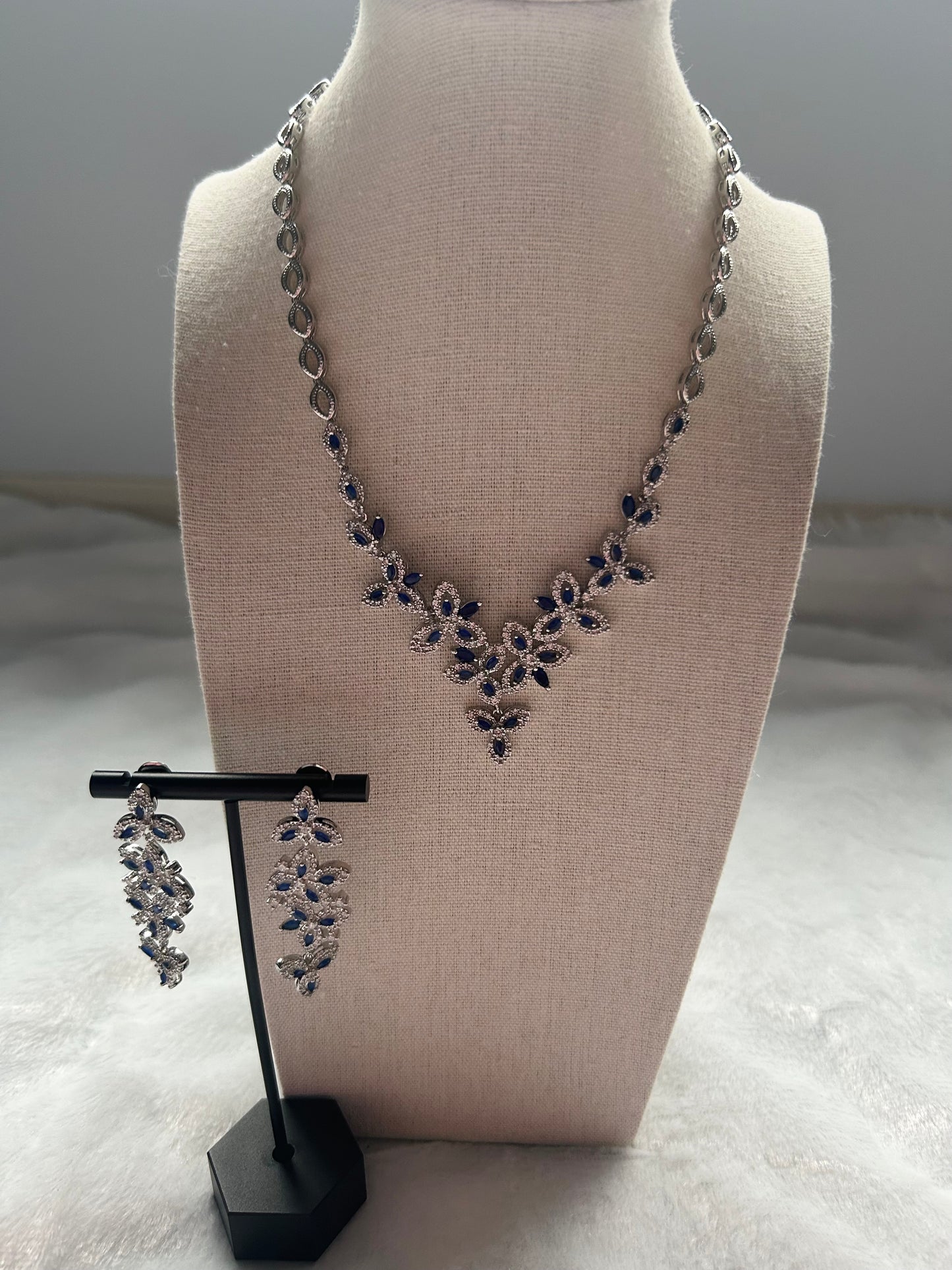 AD Navy Blue Necklace Set