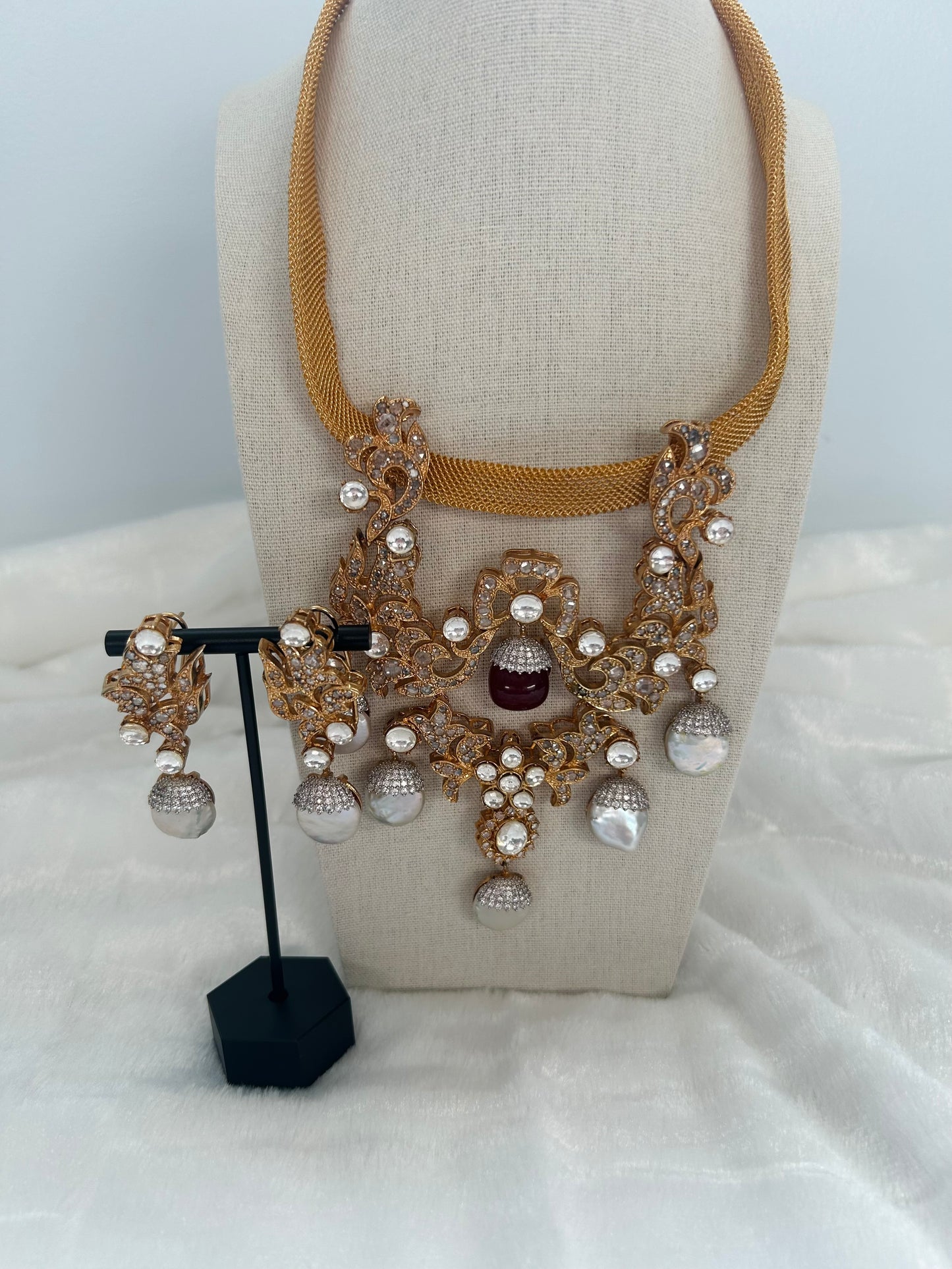 Designer Pearl Barok Necklace Set