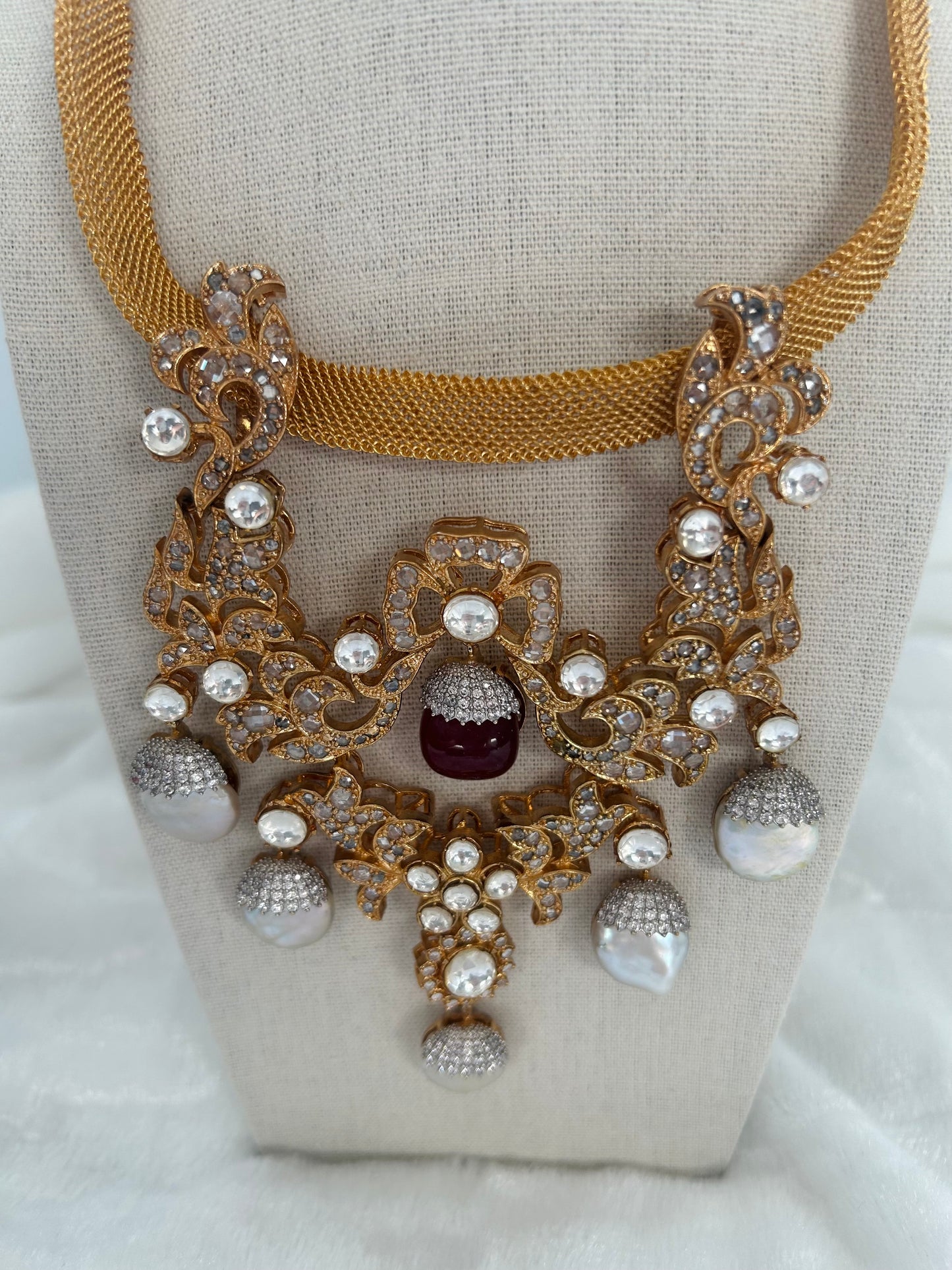 Designer Pearl Barok Necklace Set