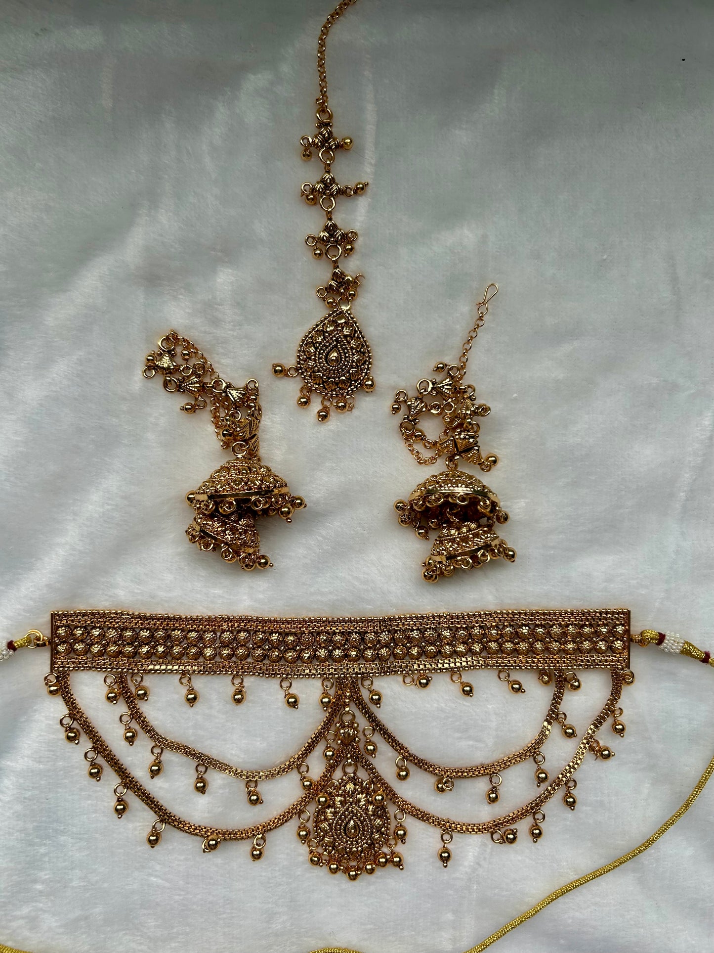 Gold Layered Choker Set