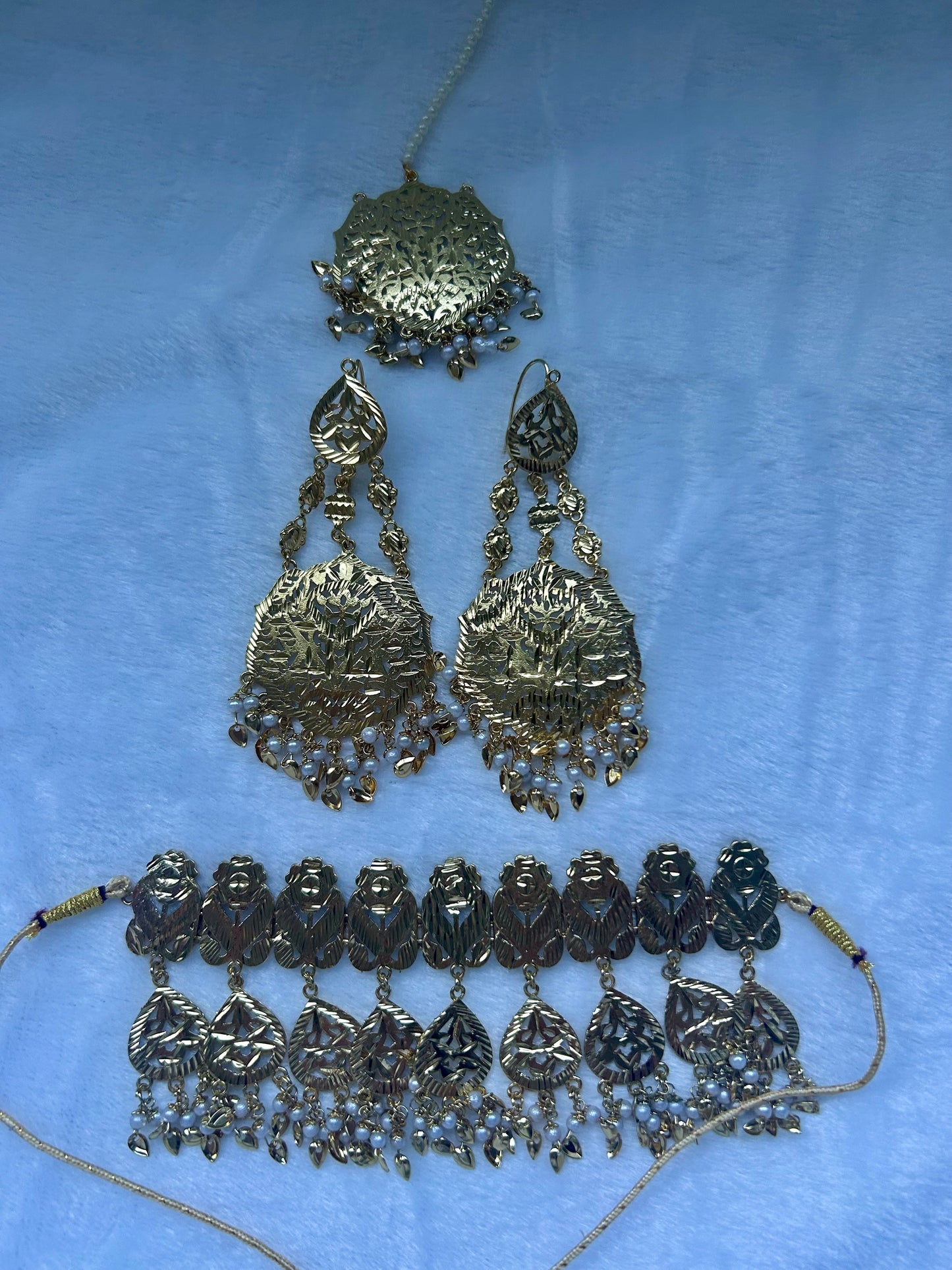 Bronze Pippal Patti Choker Set