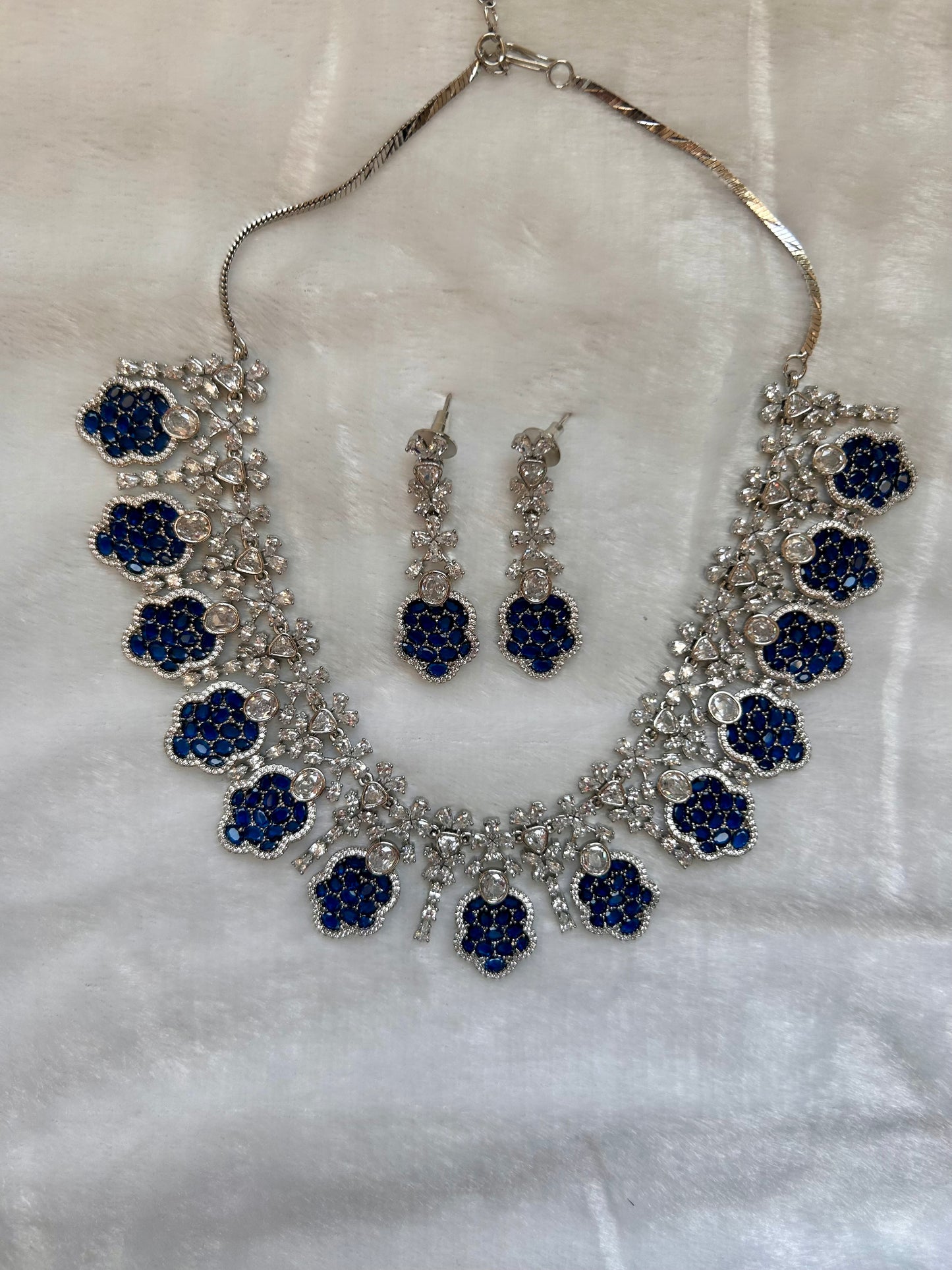AD Royal Blue Flower Choker Set