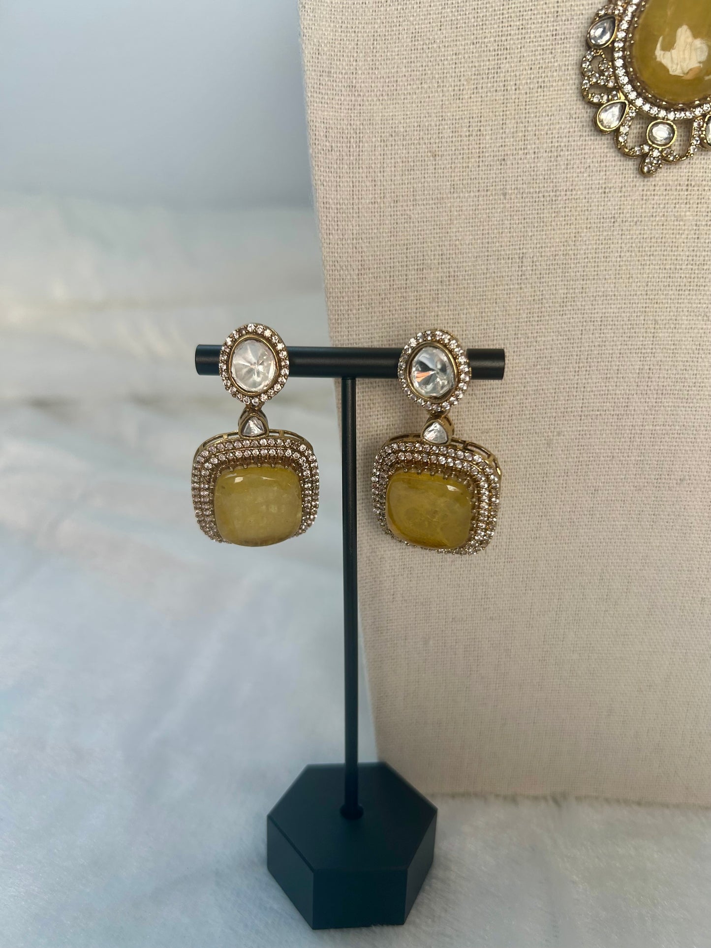 Yellow Doublet Choker Set