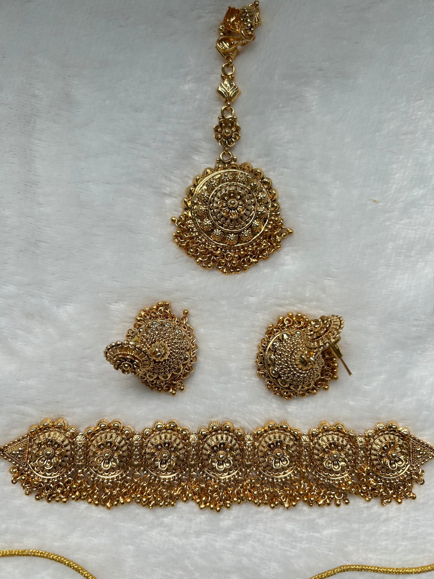 Gold Crafted Choker Set