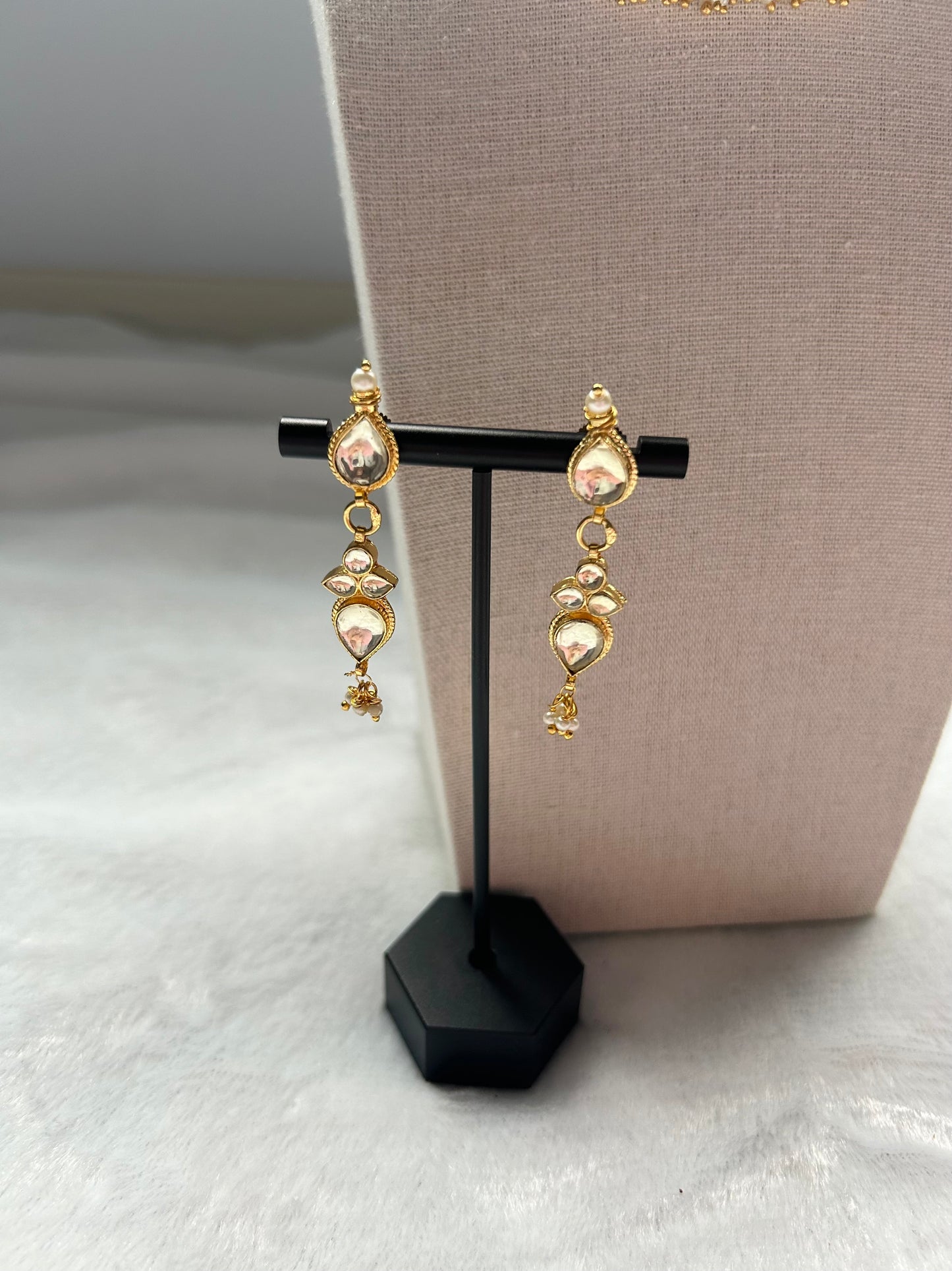 White Pachi Kundan Choker Set