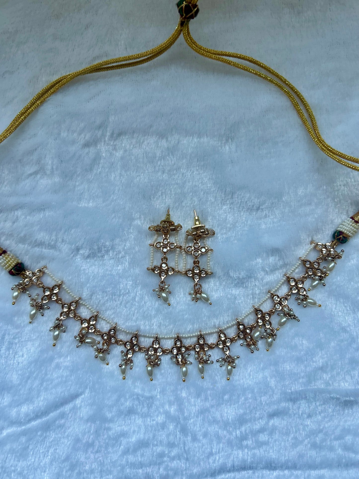 White Tyaani Kundan Choker Set