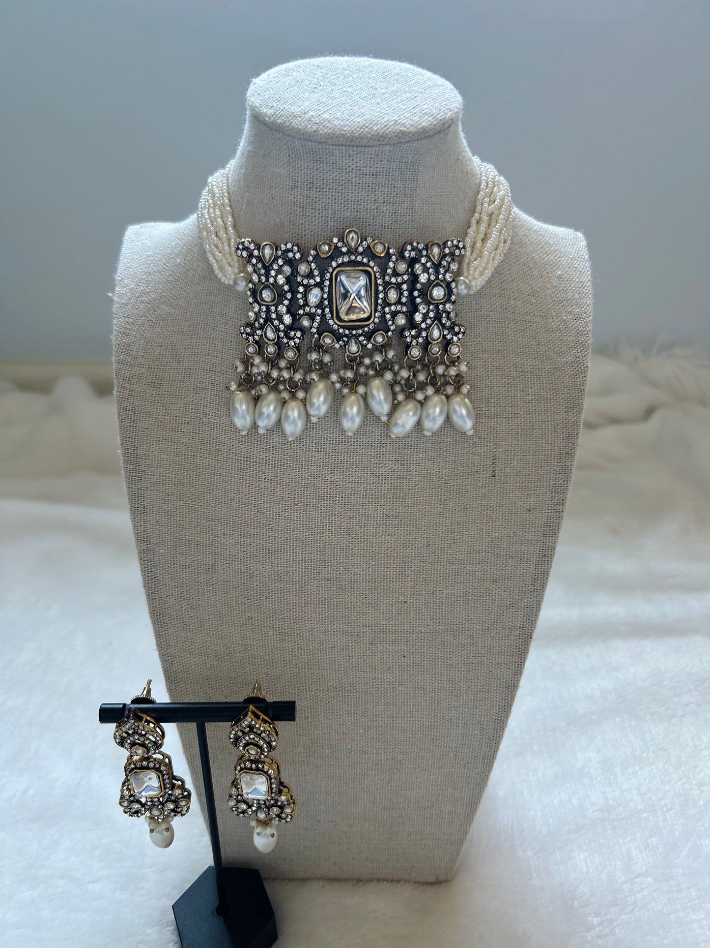 White Kundan Choker Set
