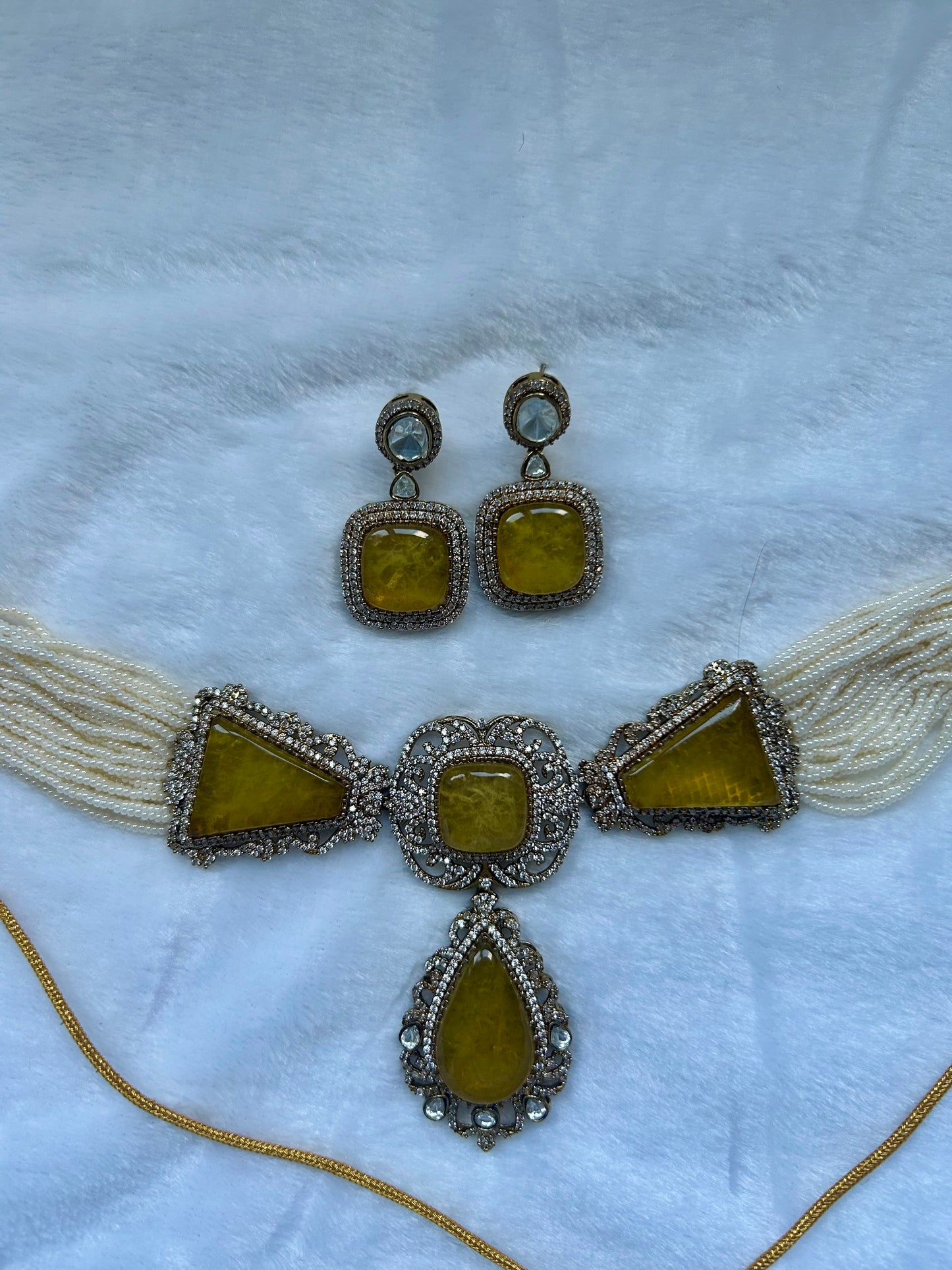Yellow Doublet Choker Set