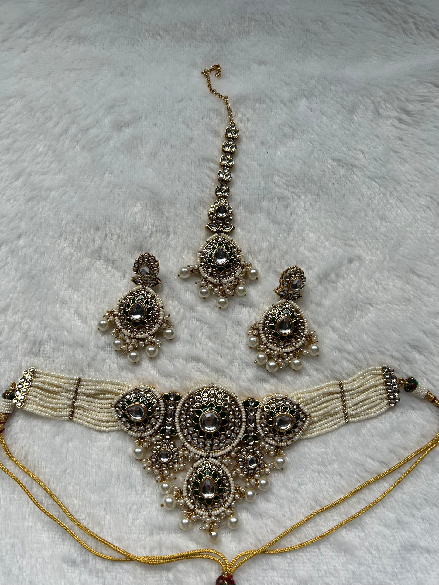 LUXE Kundan Choker Set