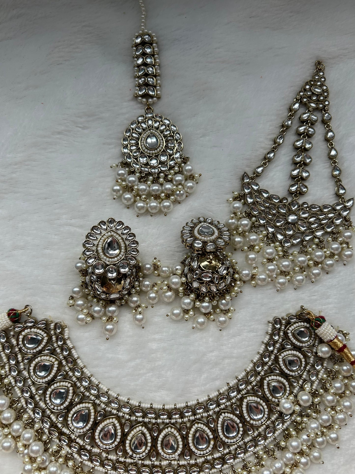 White Kundan Full Choker Set