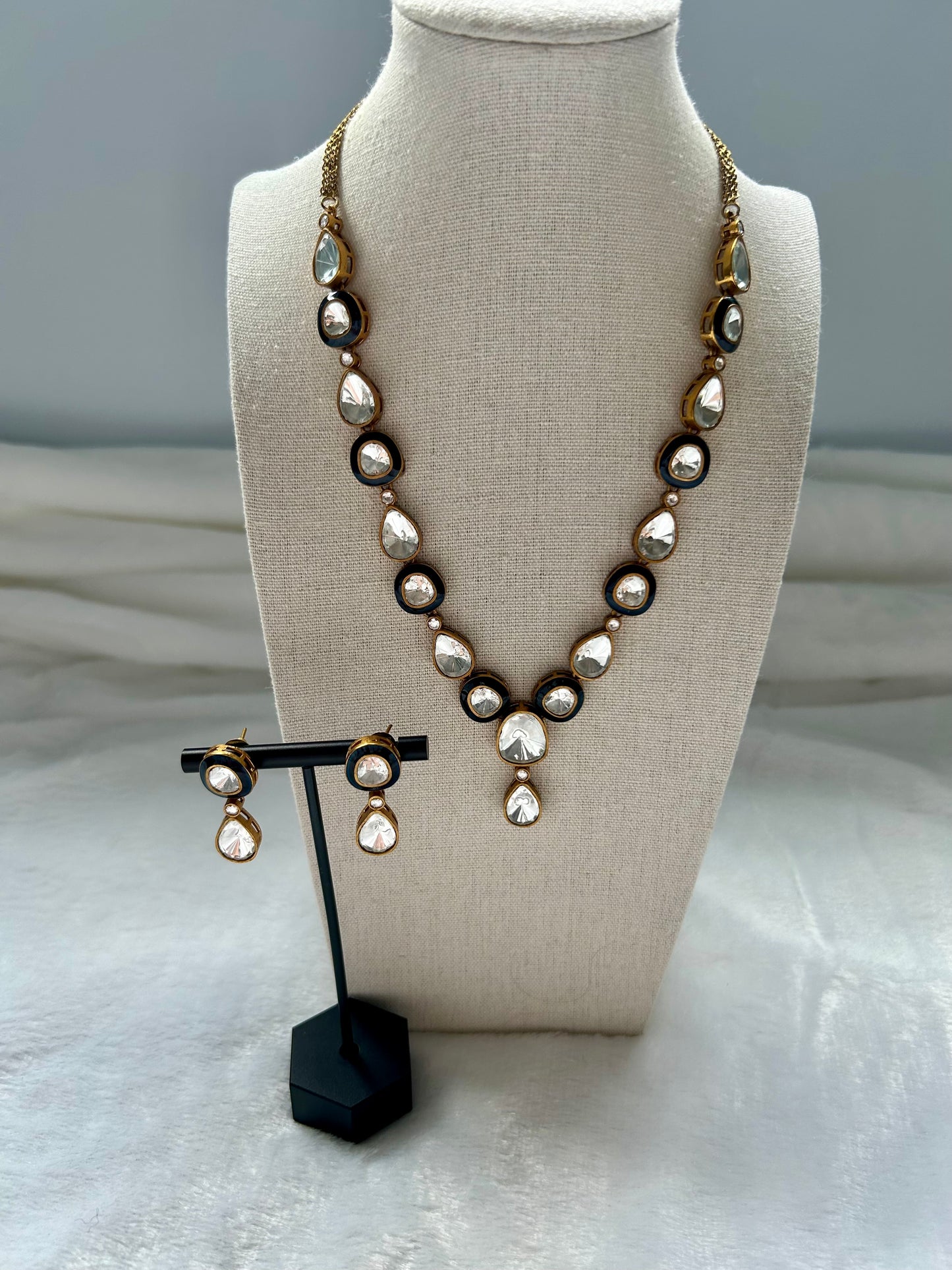 Royal Blue Uncut Kundan Necklace Set