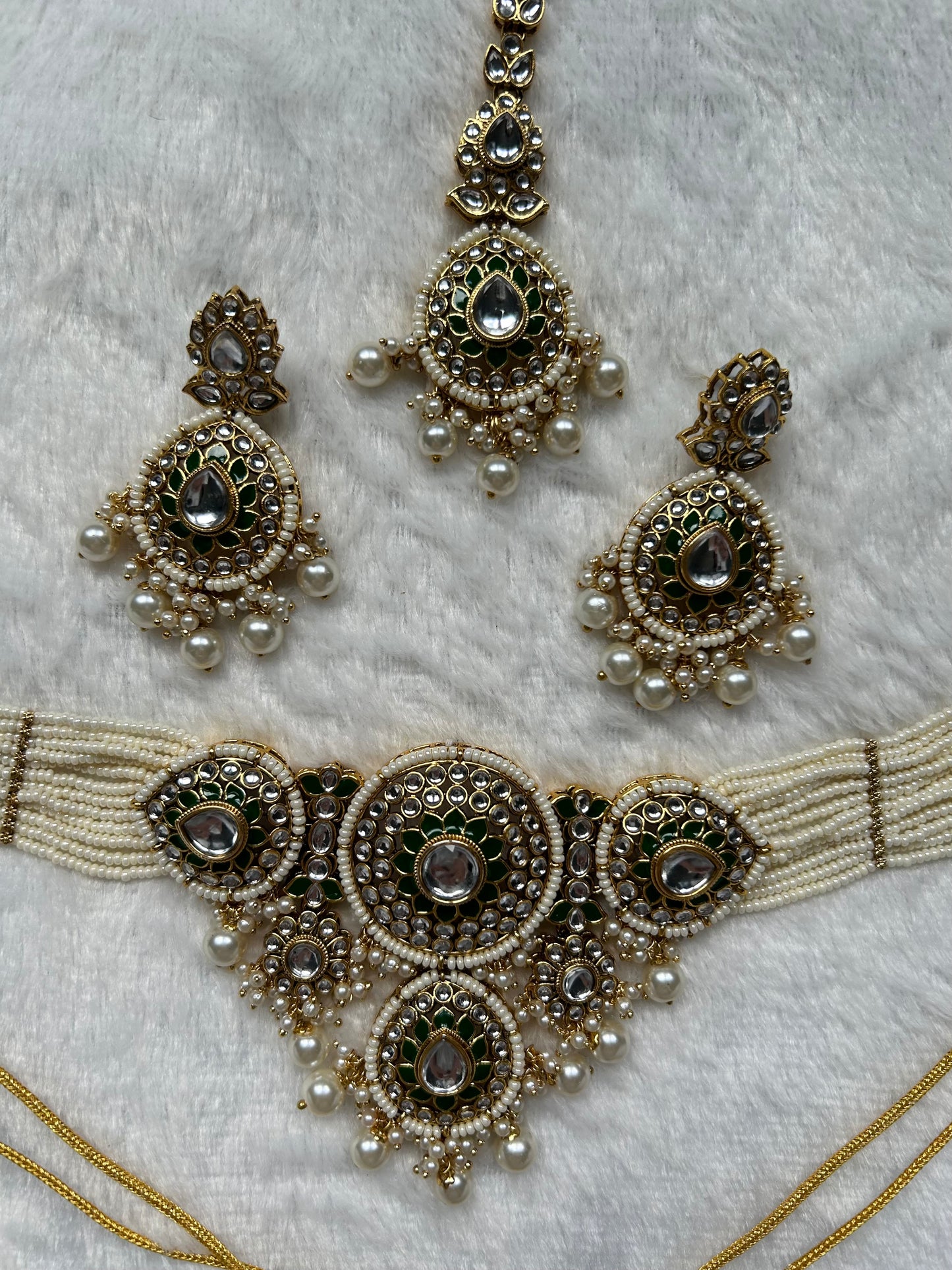 LUXE Kundan Choker Set