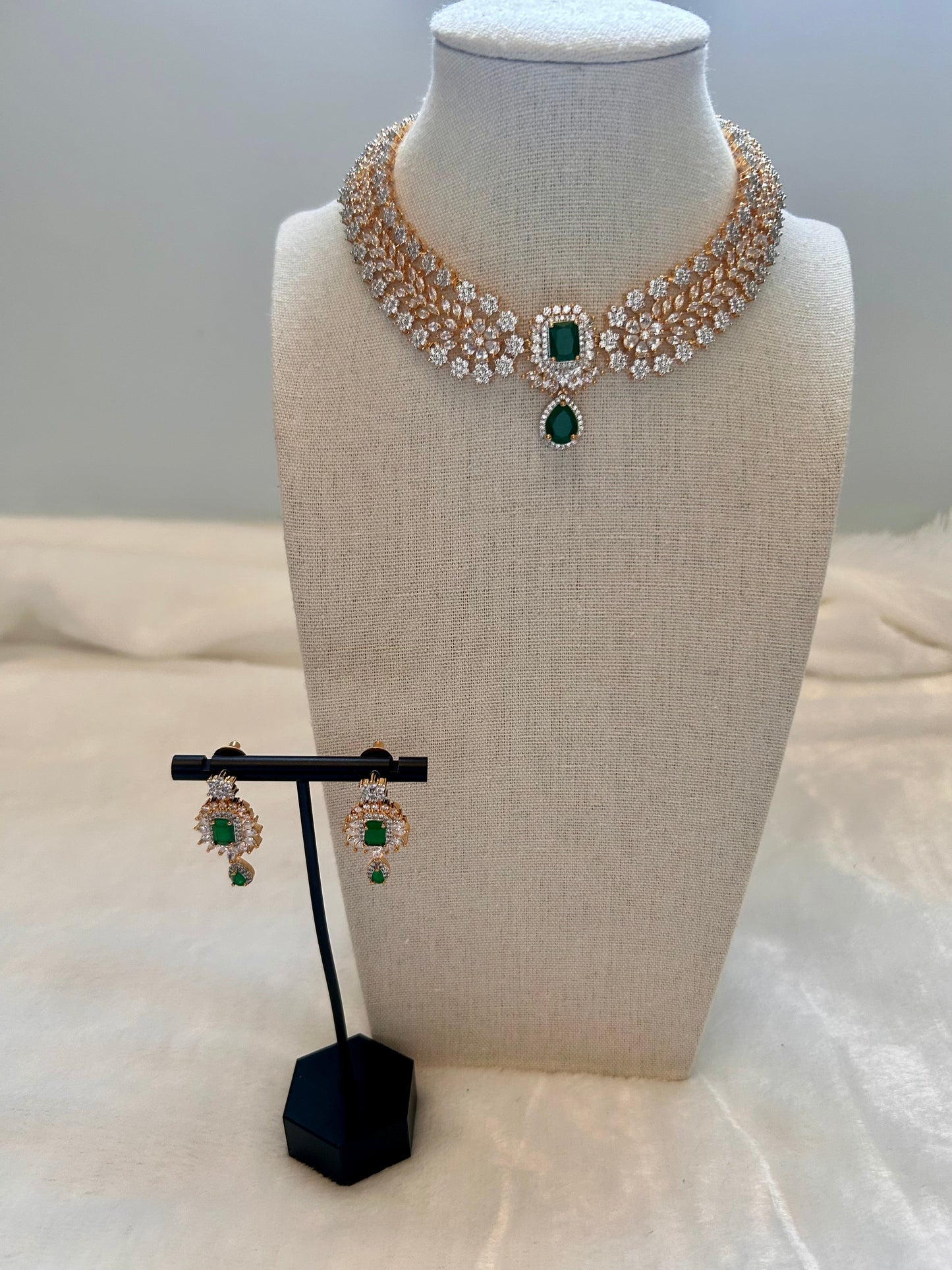 AD Dual Toned Emerald Green Choker Set