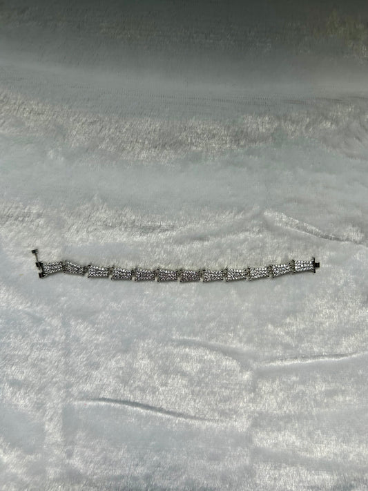 AD Silver Clasp Nano Setting Bracelet