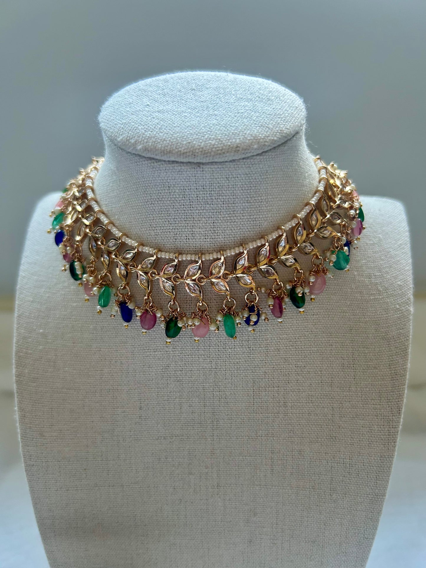 Multi Tyaani Choker Set