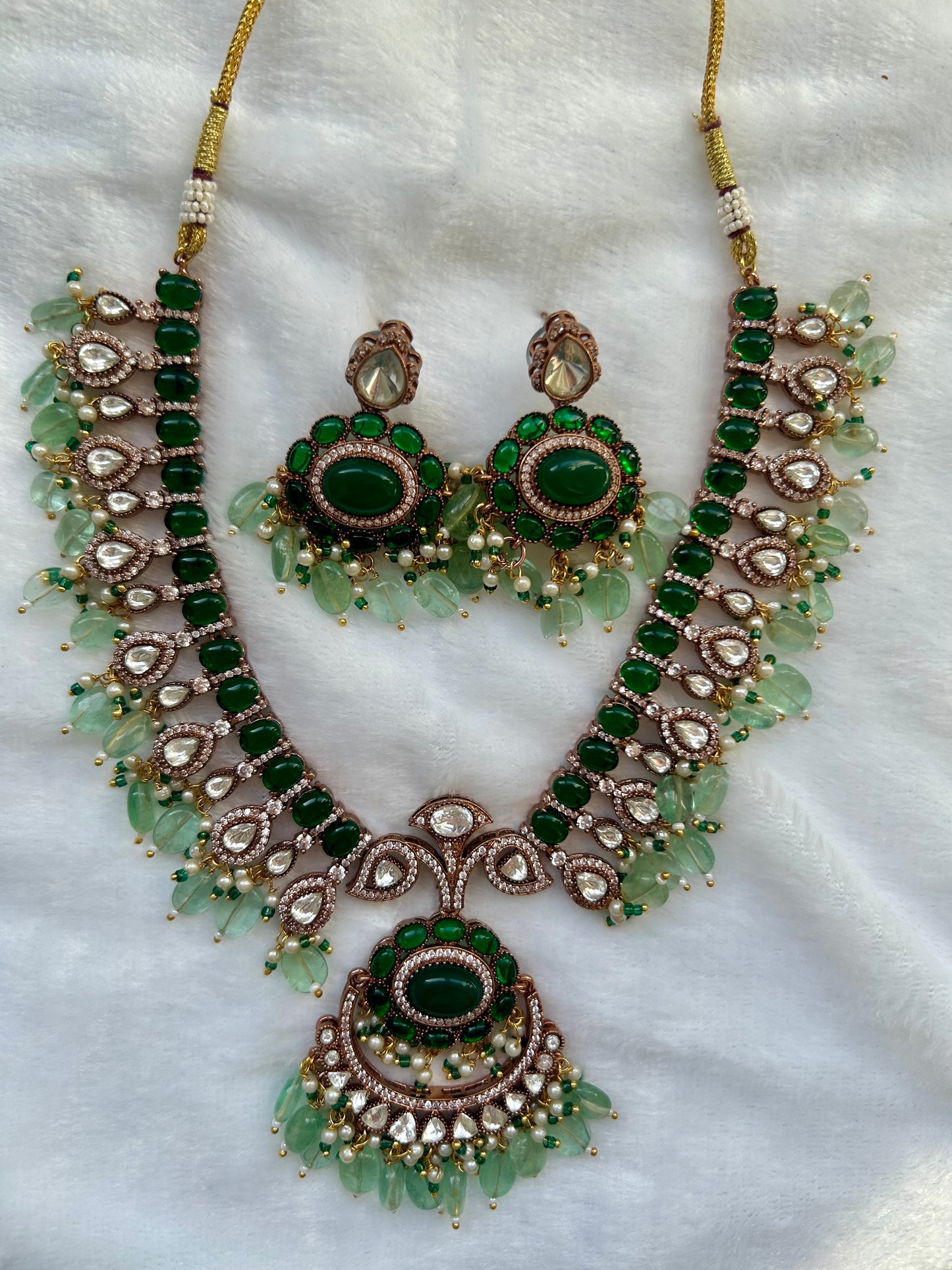 LUXE Emerald Green Moissanite Kundan Set