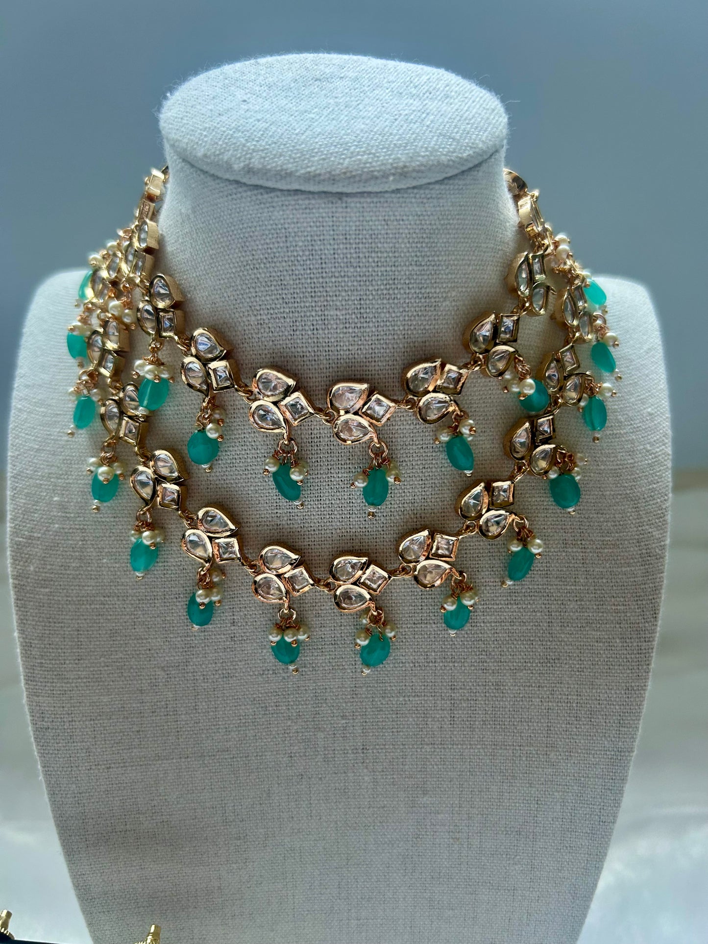 Tyaani Kundan Teal Two Layer Choker Set
