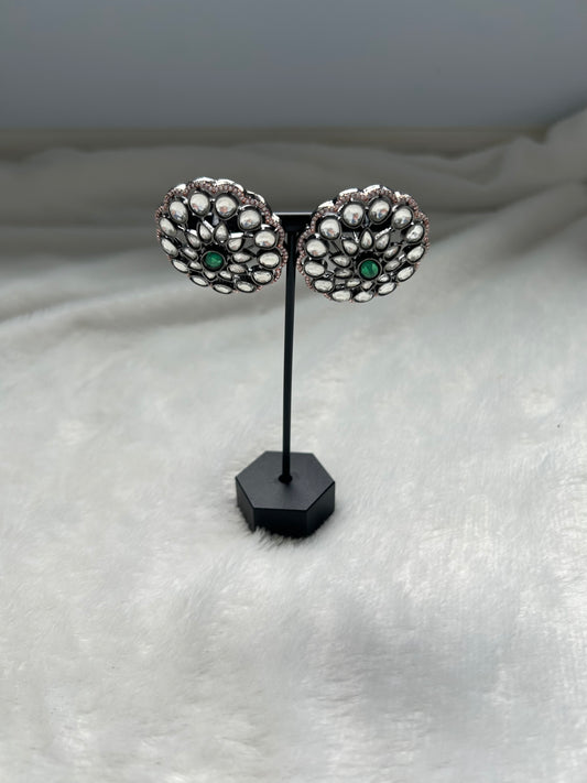 Oxidized Emerald Green Uncut Kundan Studs