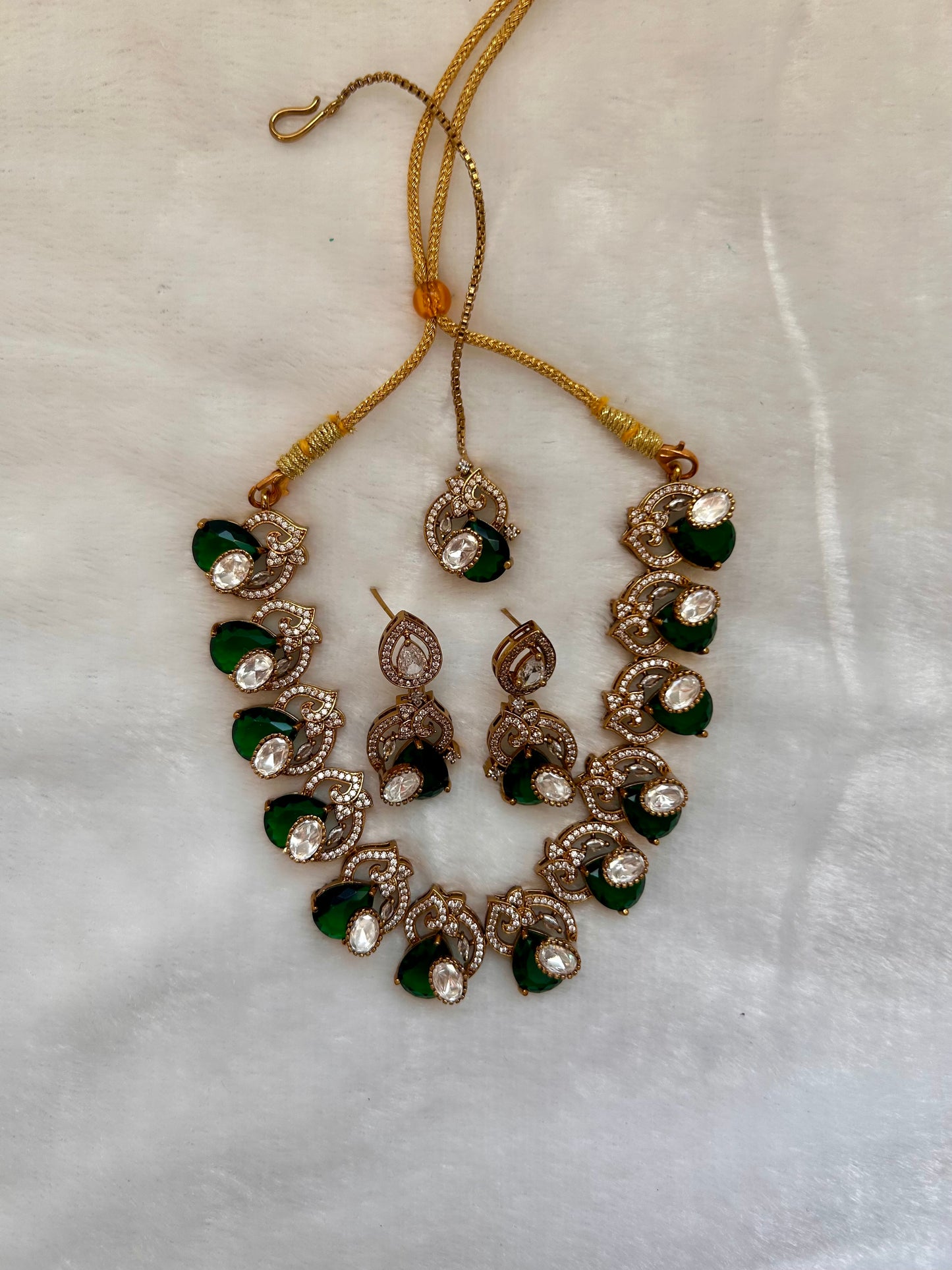 Emerald Green Moissanite Kundan Set