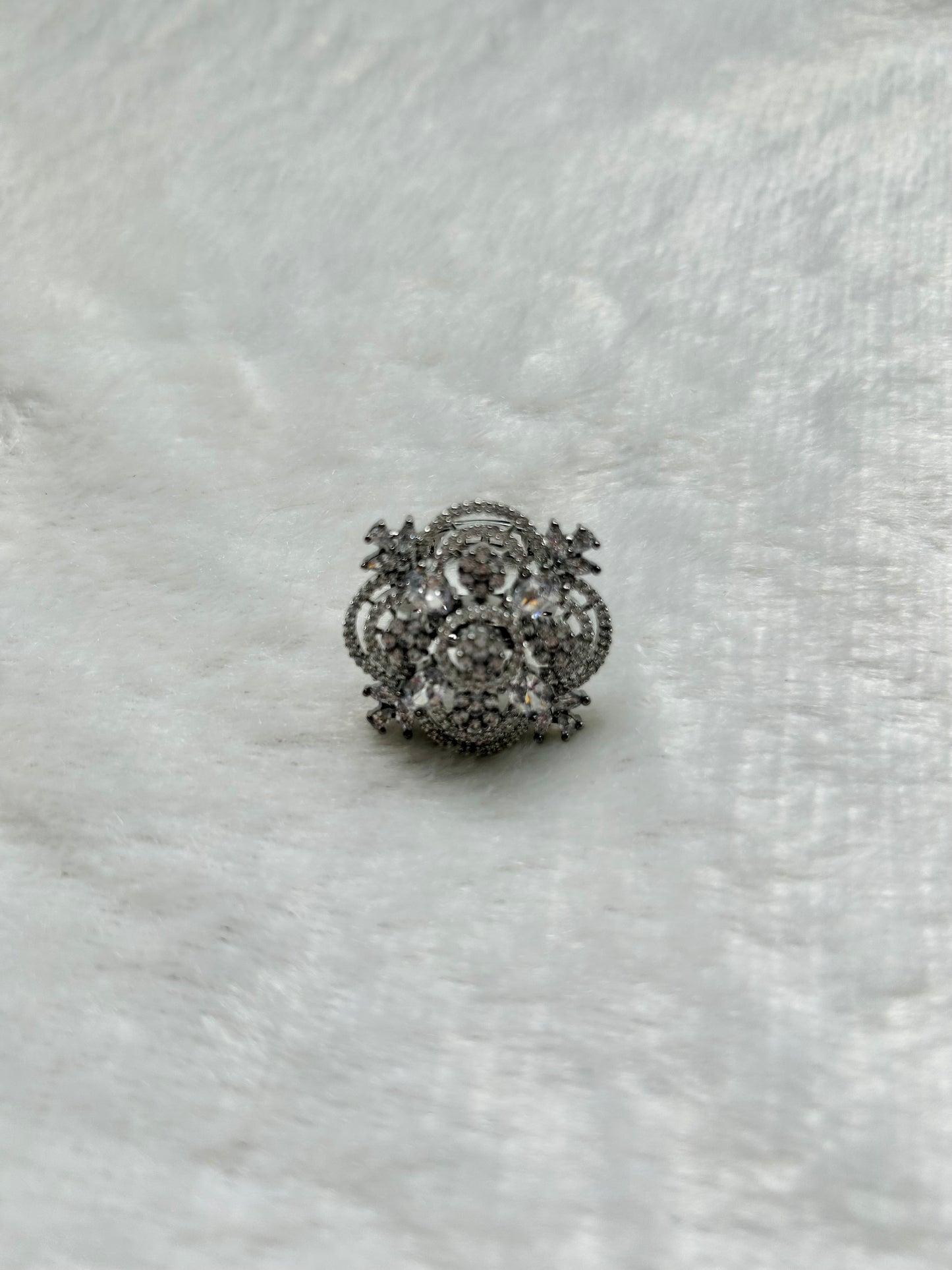 AD White Flower Ring
