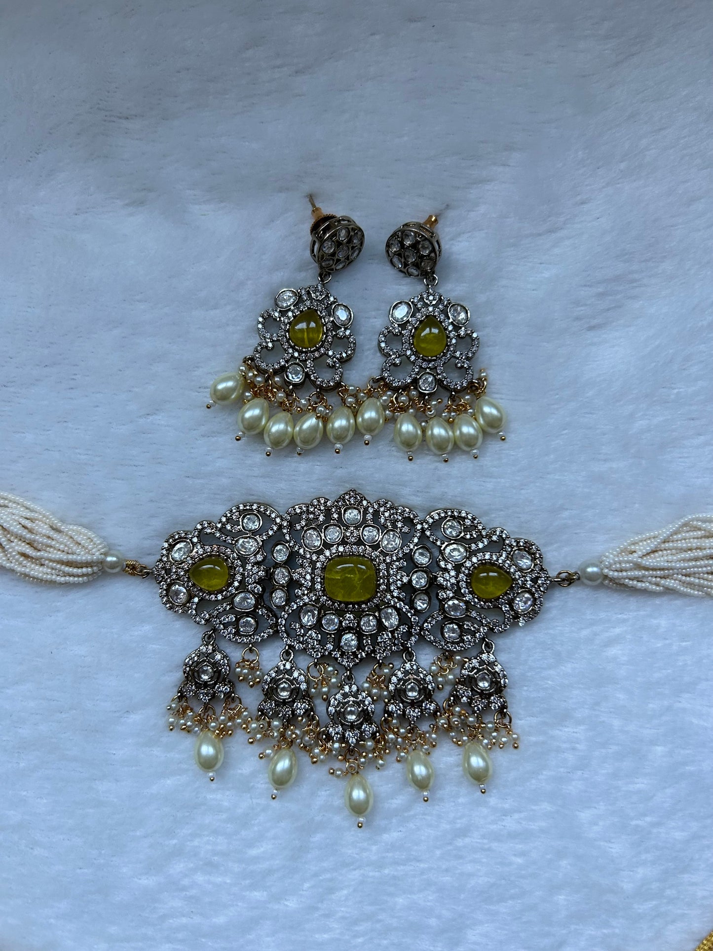 Yellow Moissanite Kundan Choker Set