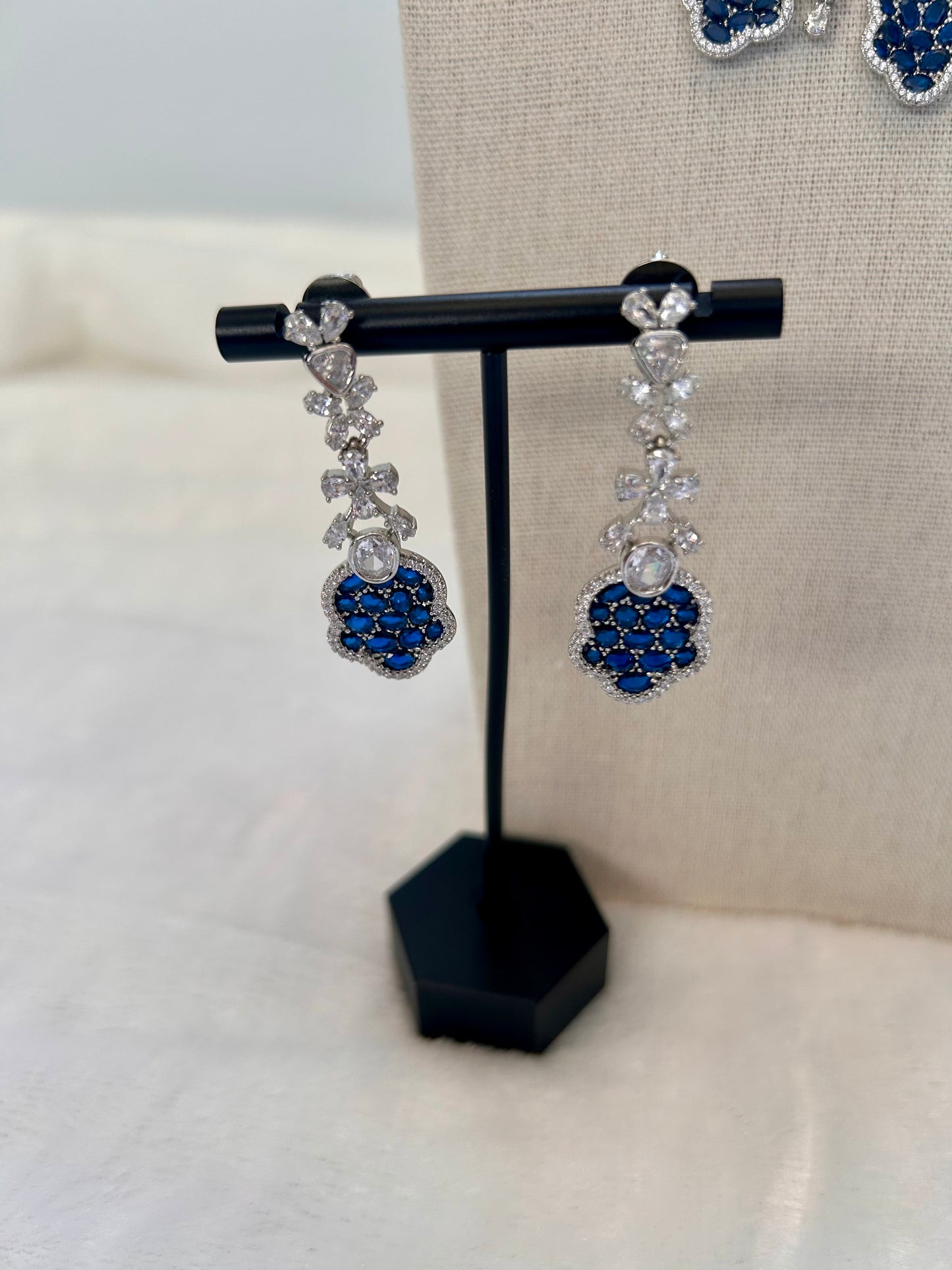 AD Royal Blue Flower Choker Set