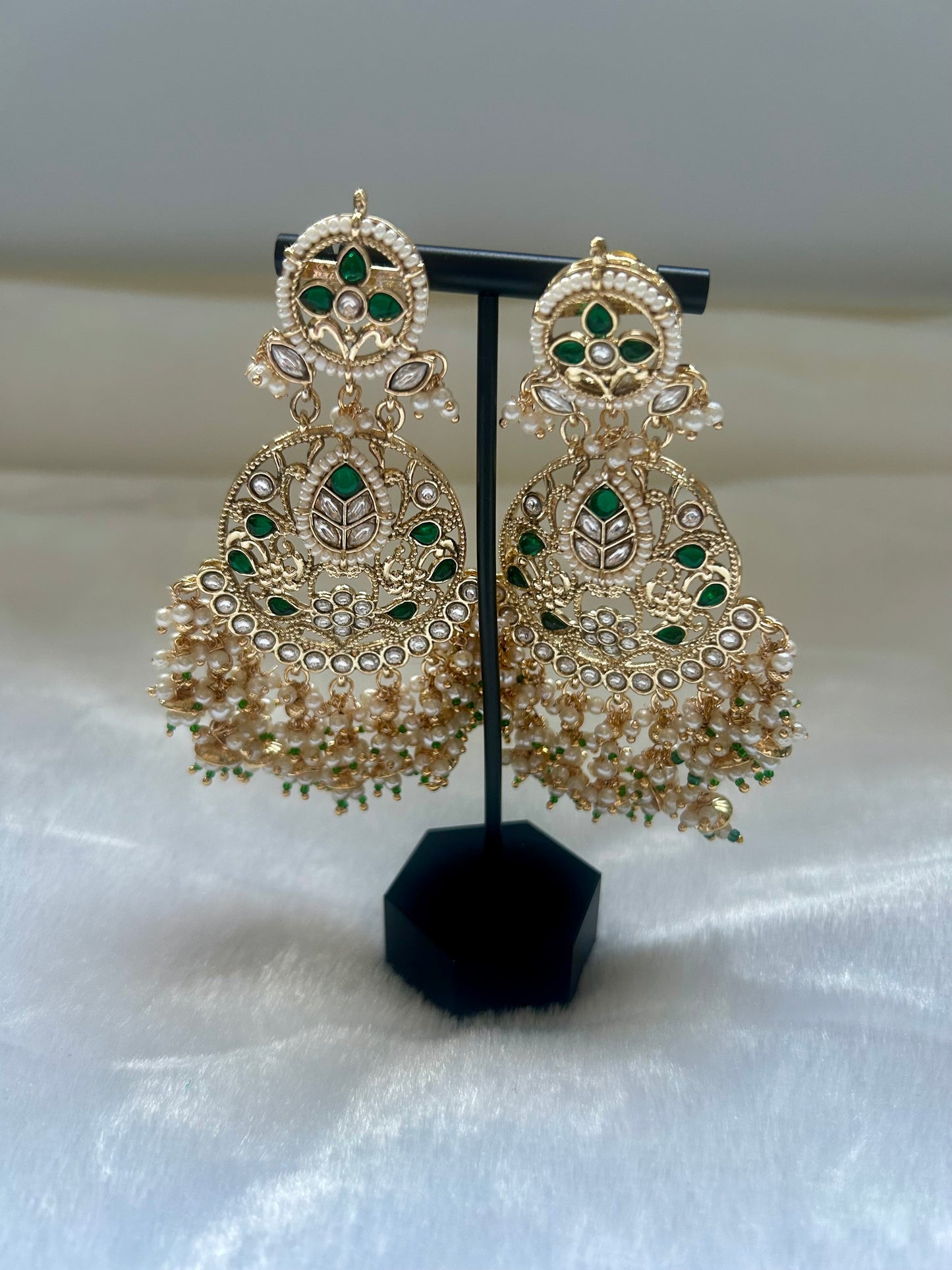 Oversized Emerald Green Kundan Earrings