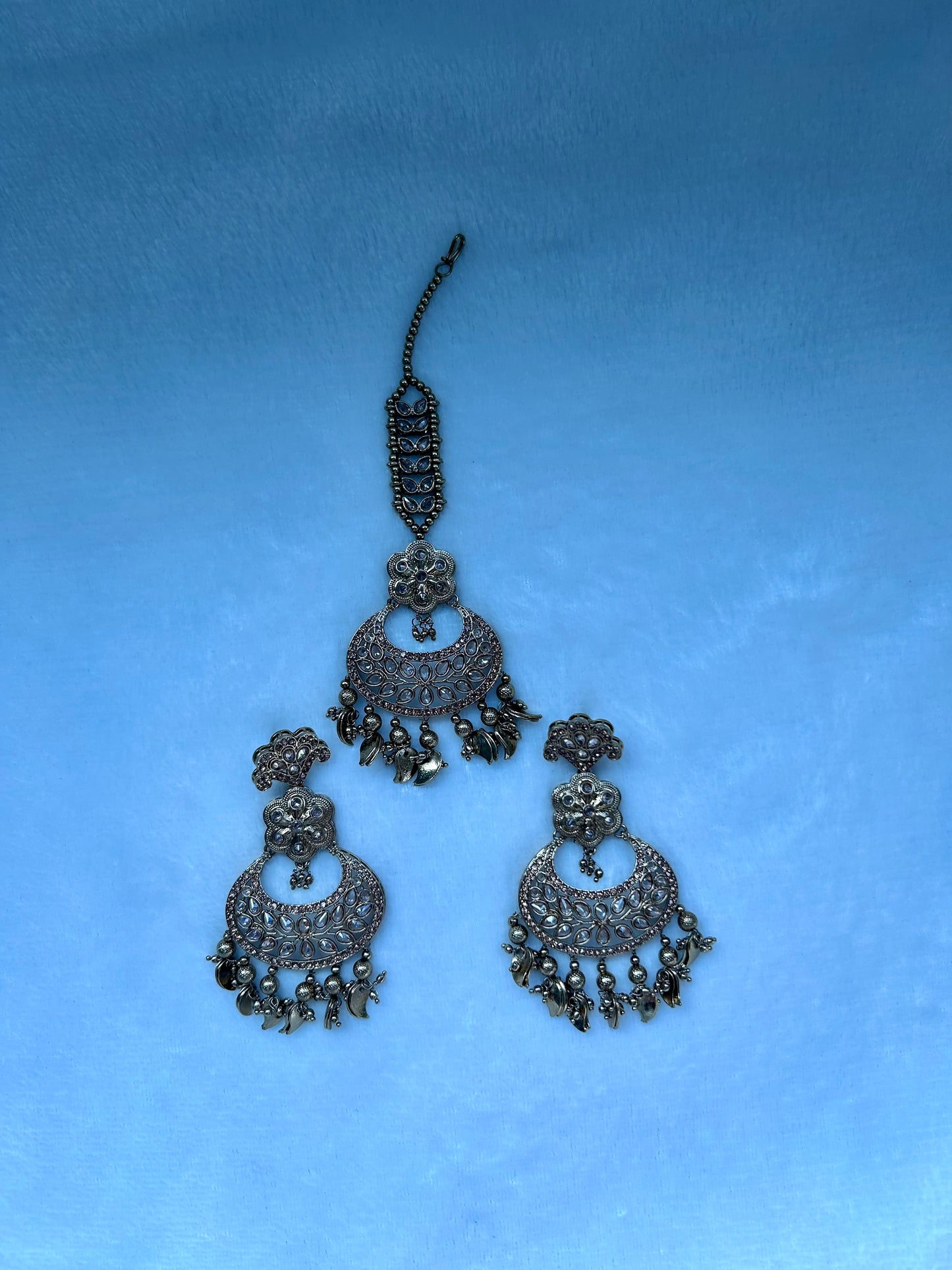 Bronze Pipal Patti Tikka Set