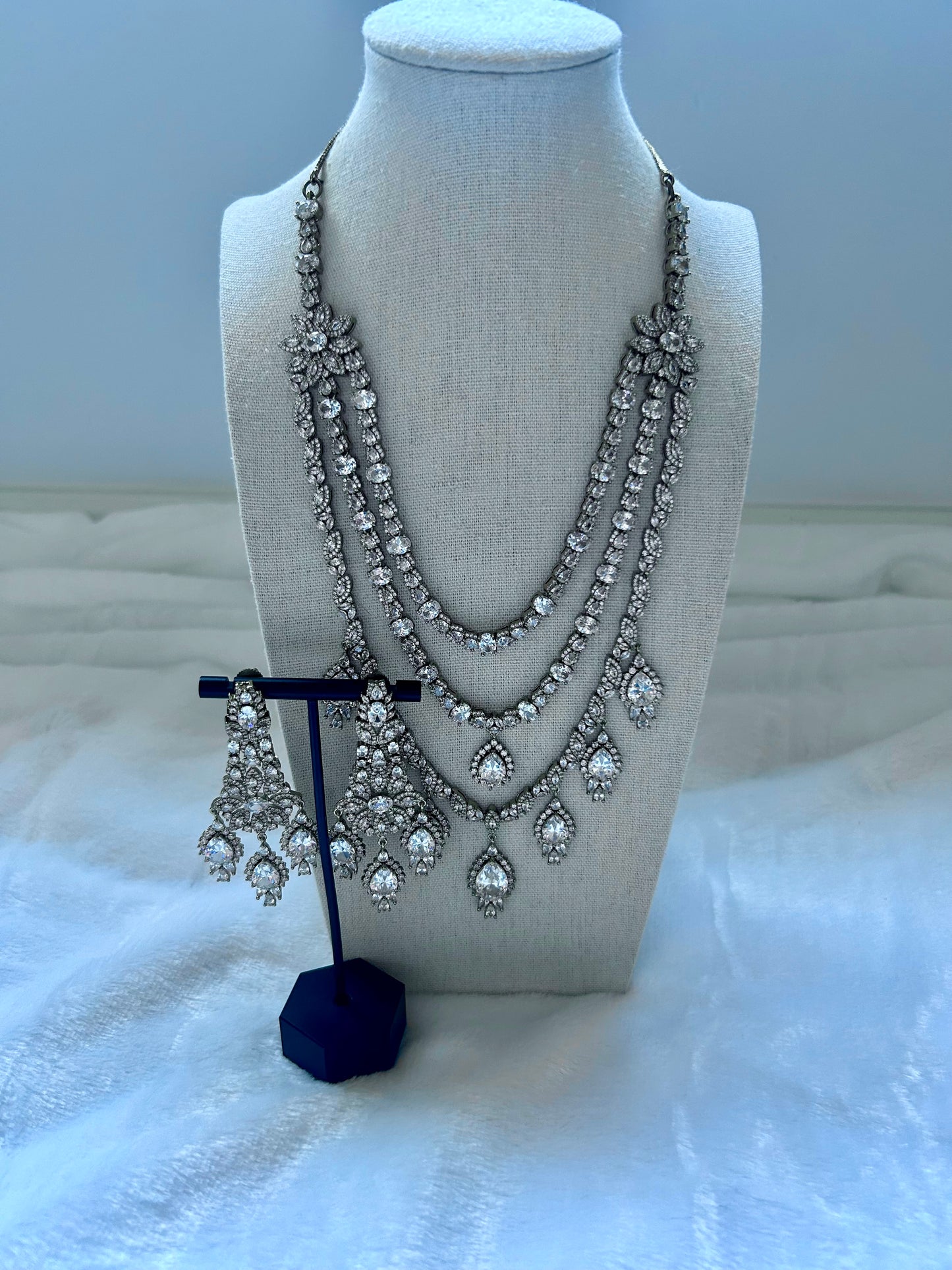 AD Antique Gold Layered Necklace Set