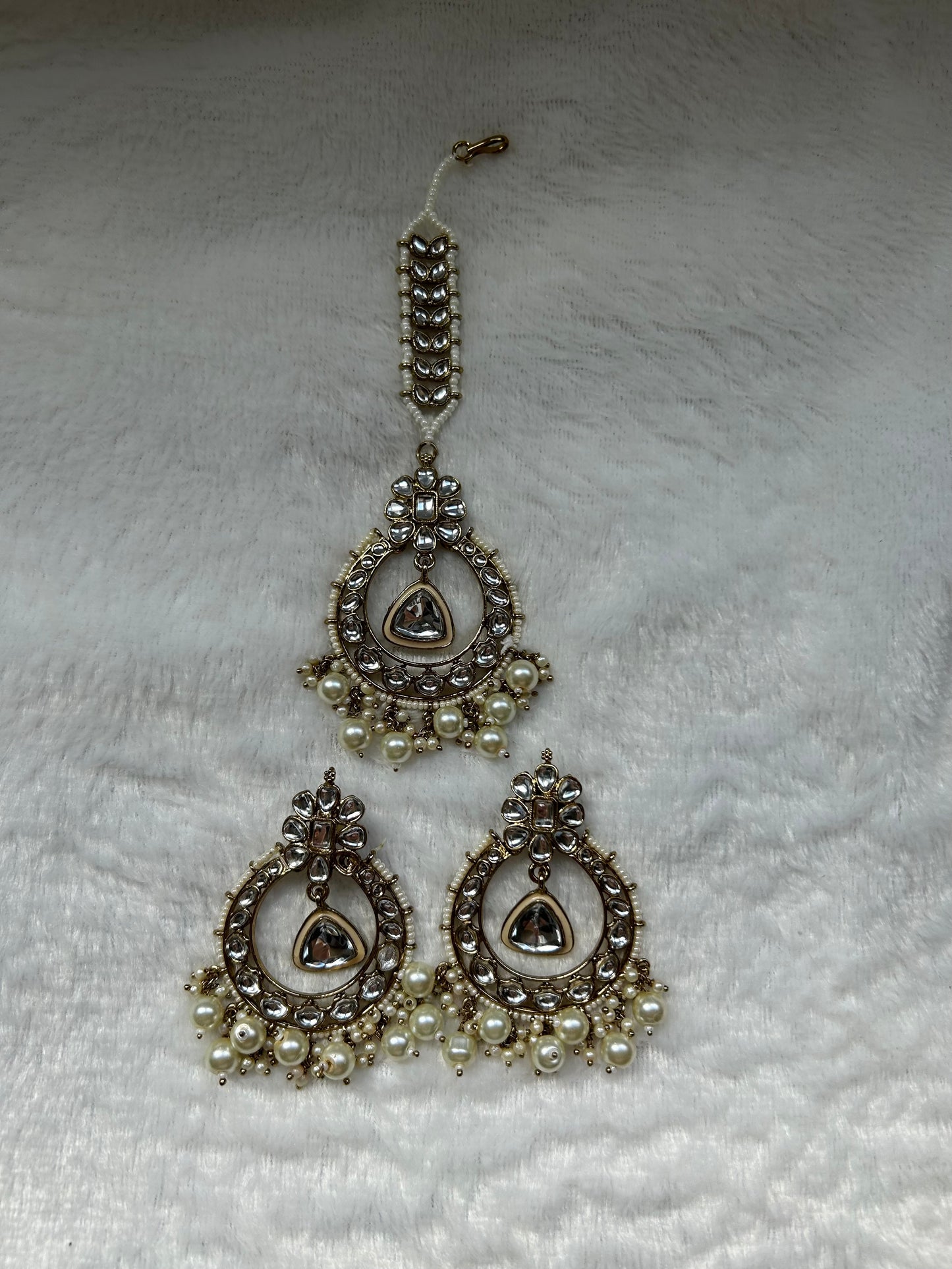 White Kundan Tikka Set