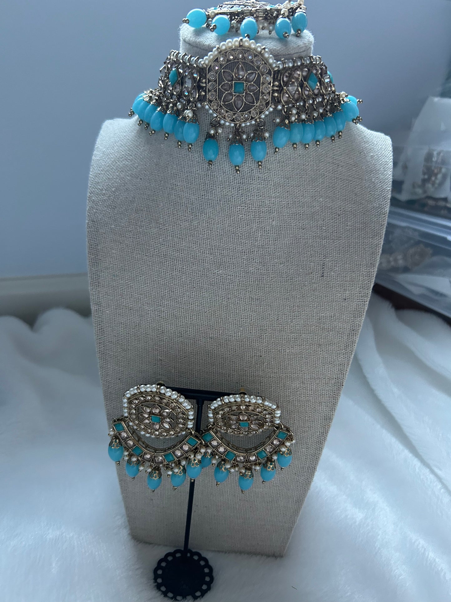 Blue Polki Choker Tikka Set