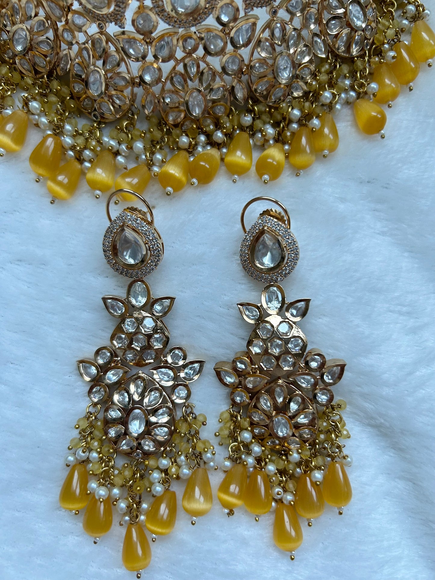 Tyaani Kundan Yellow Bridal Set