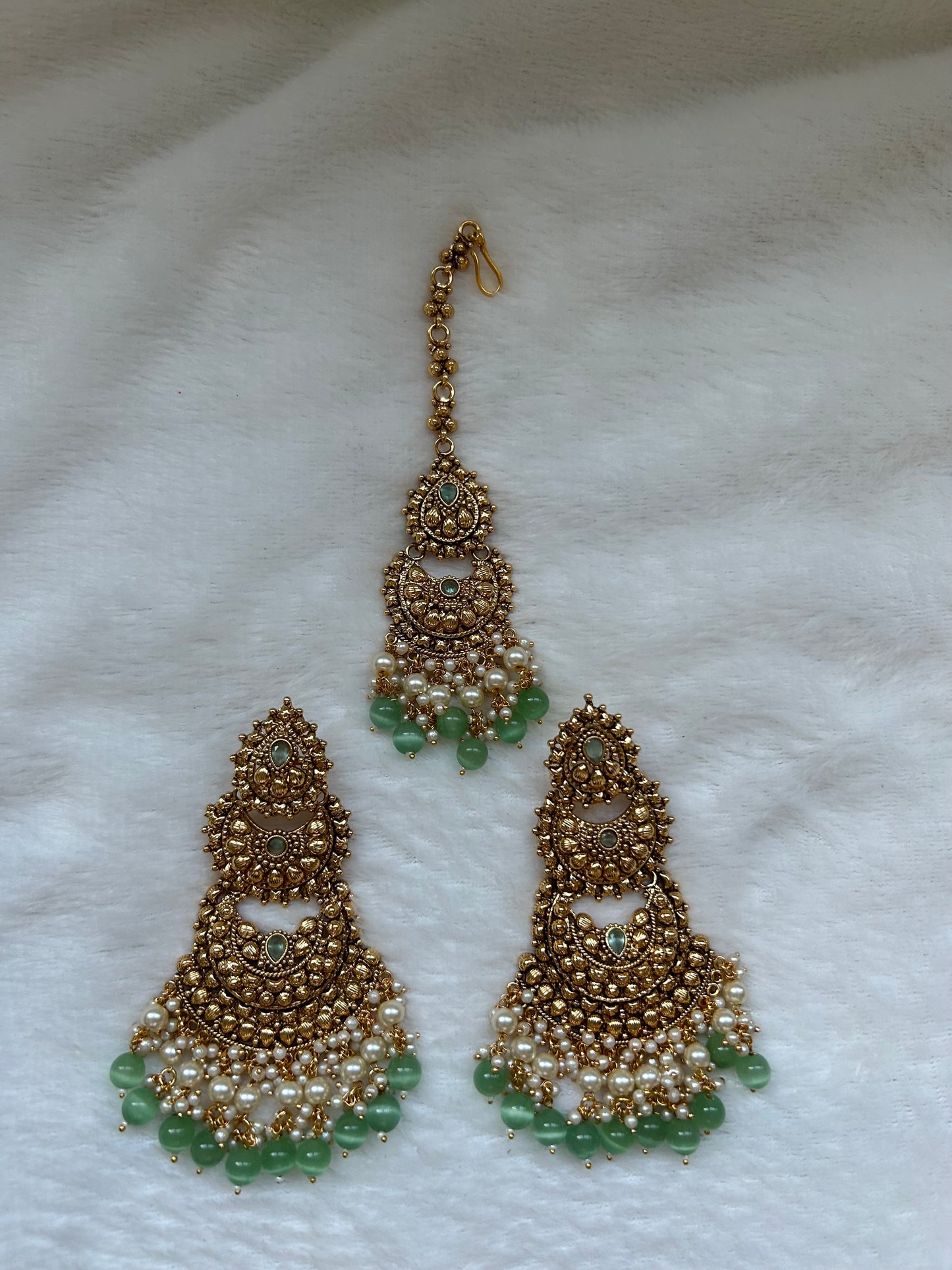 Mint Handcrafted Gold Tikka Set