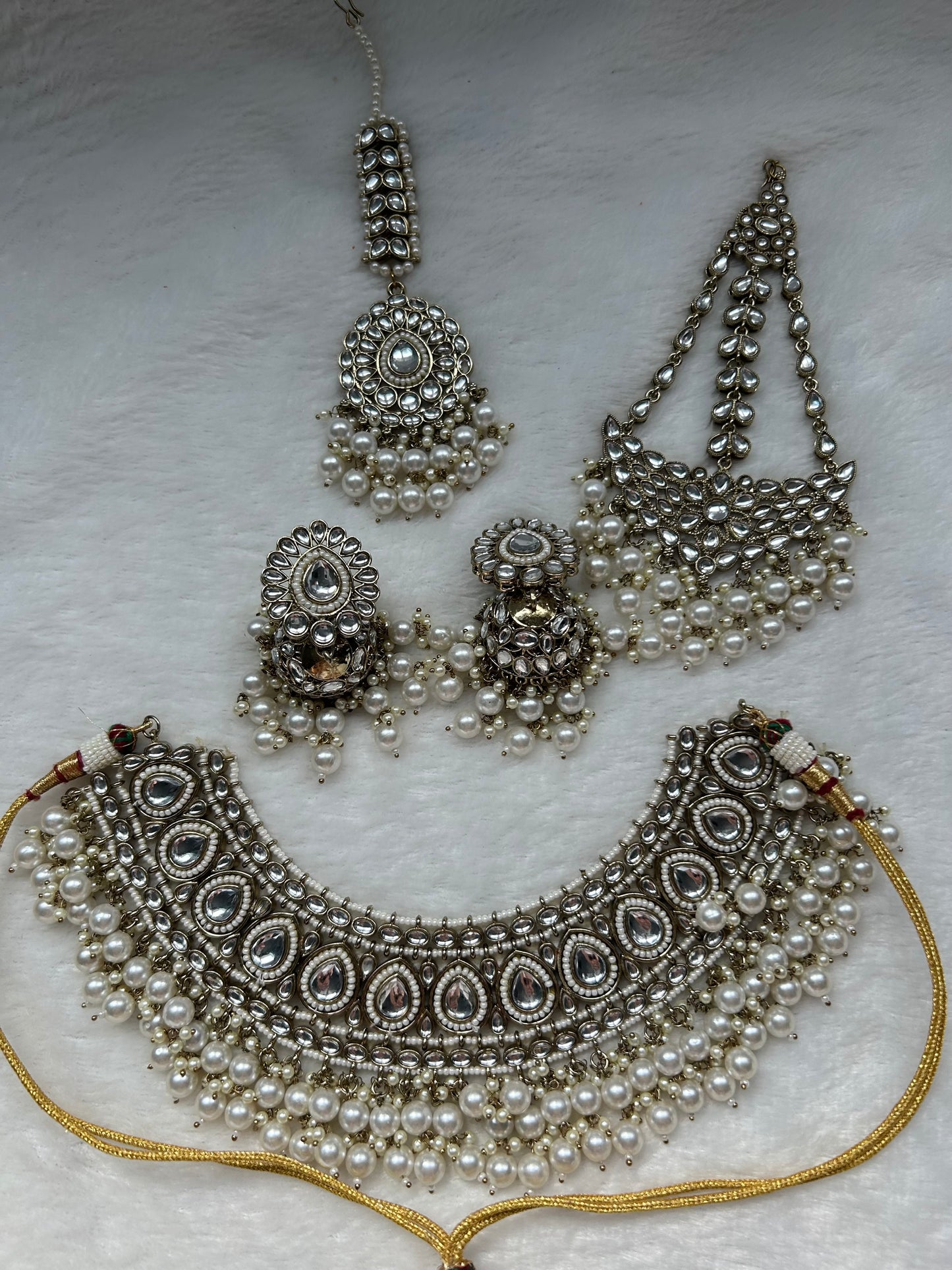 White Kundan Full Choker Set