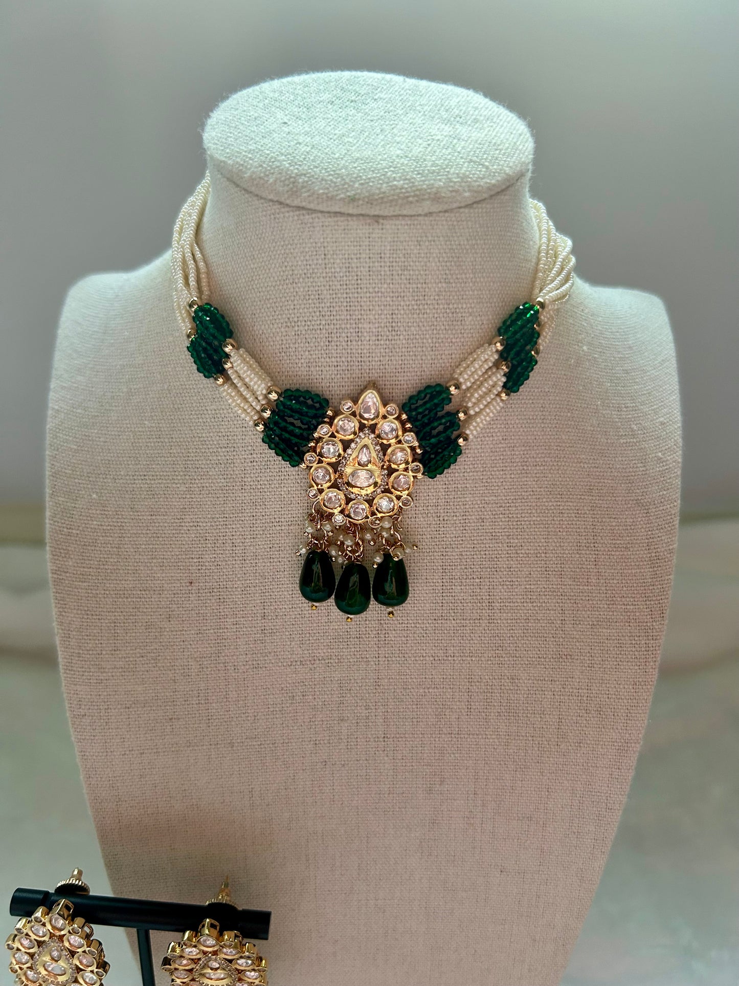 Emerald Green Tyaani Choker Set