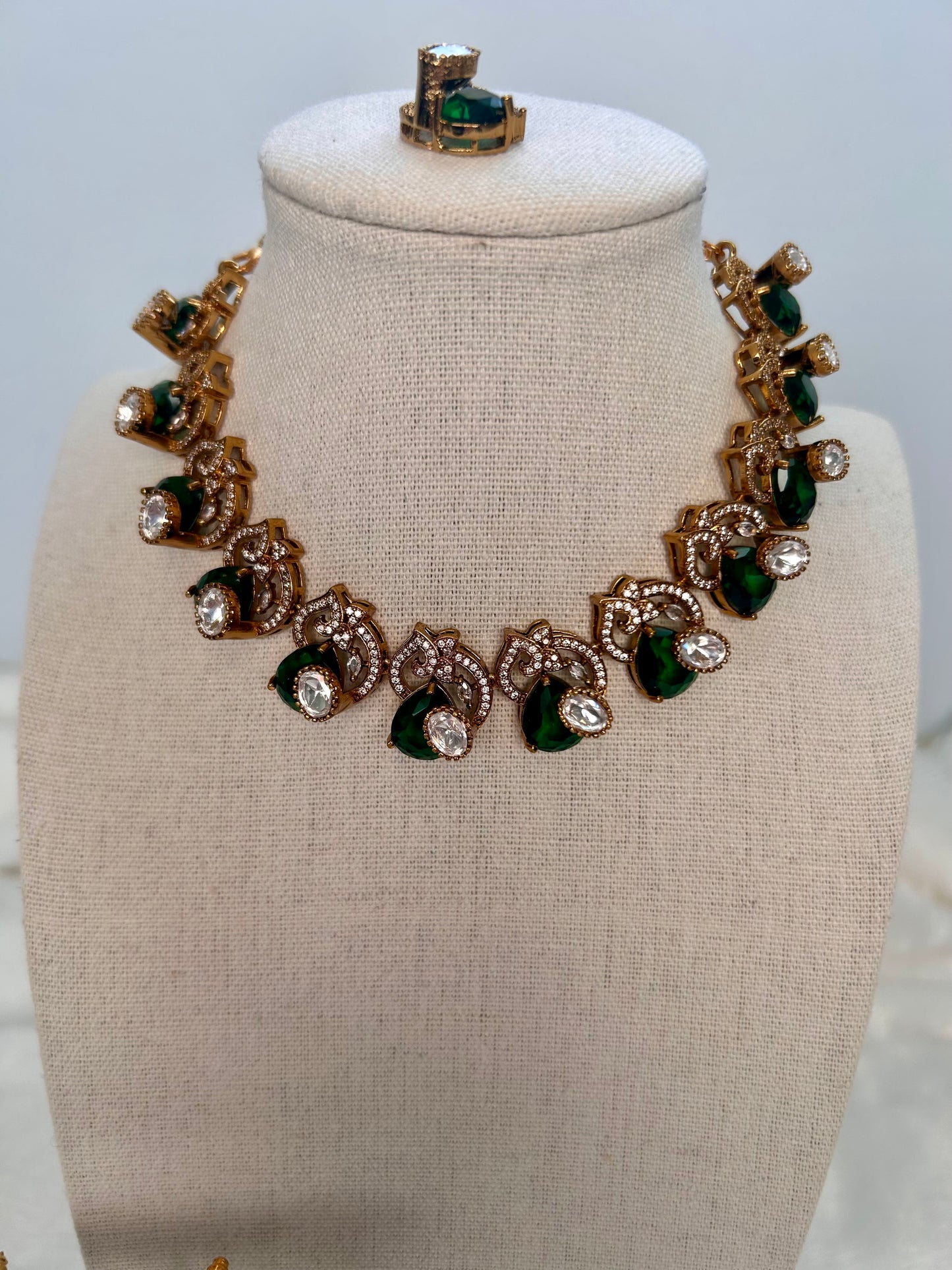 Emerald Green Moissanite Kundan Set