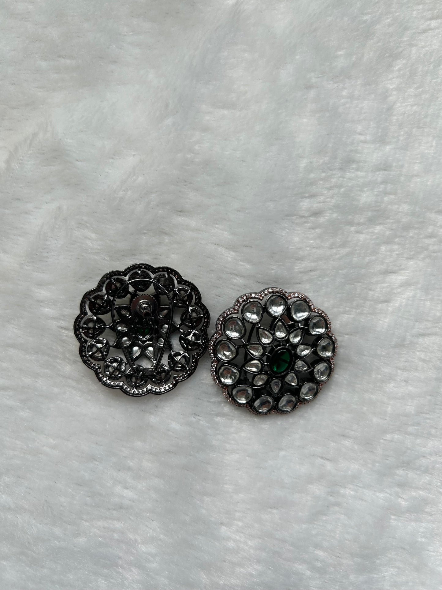 Oxidized Emerald Green Uncut Kundan Studs