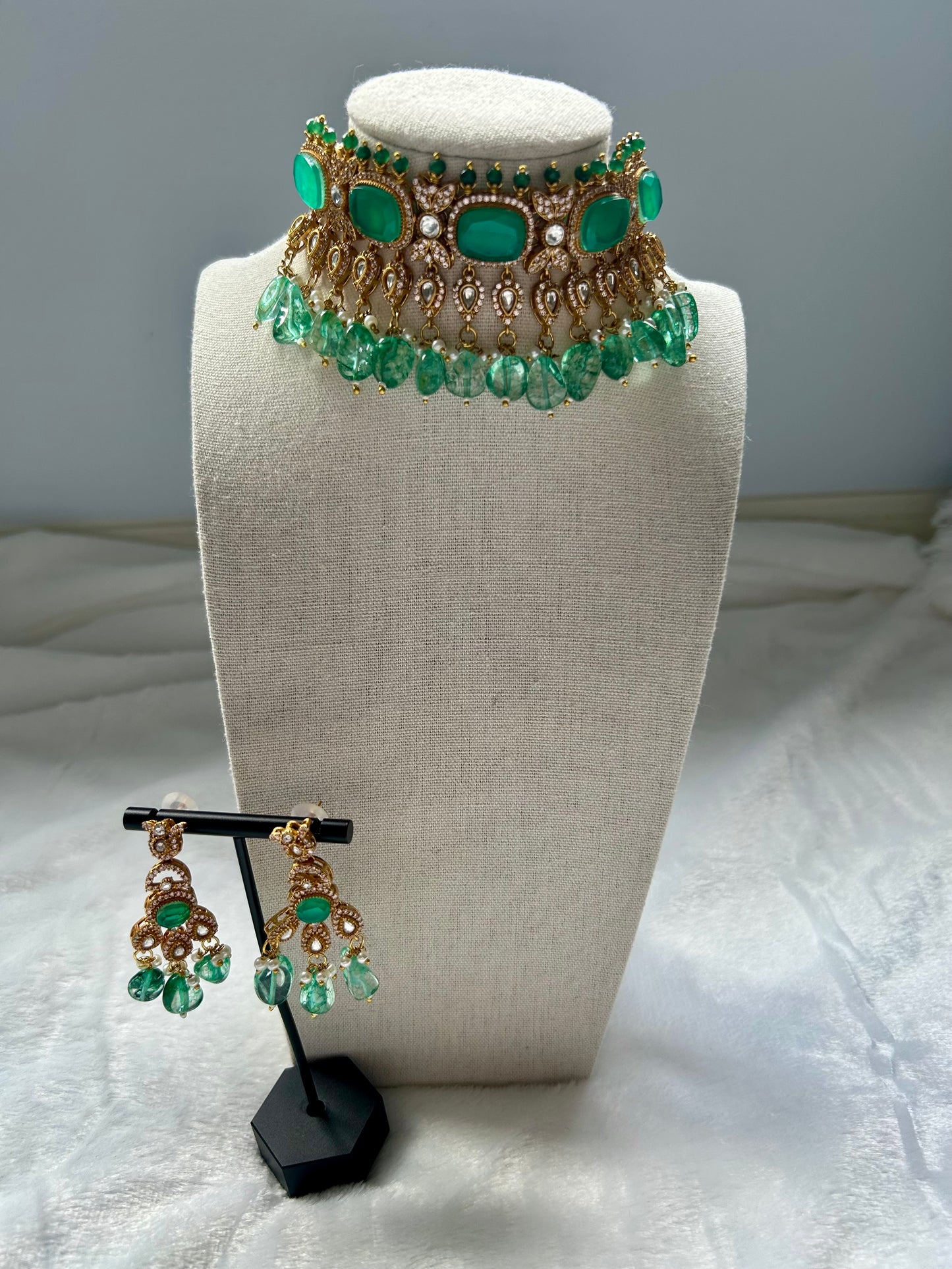Teal Doublet Choker Set