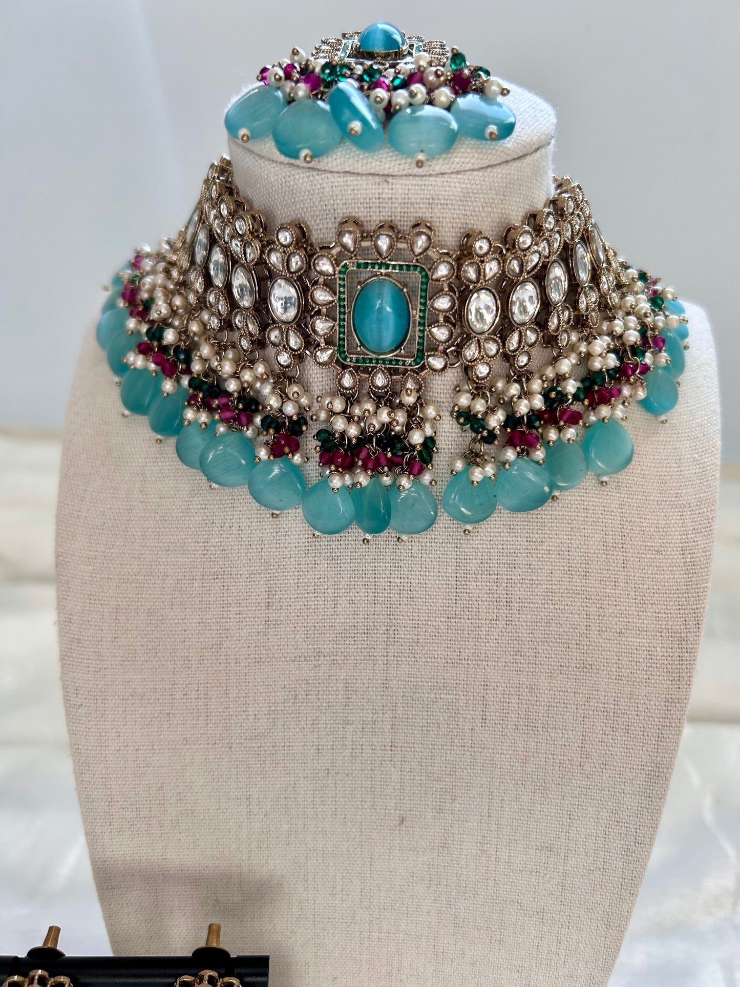 Blue Kundan Choker Tikka Set