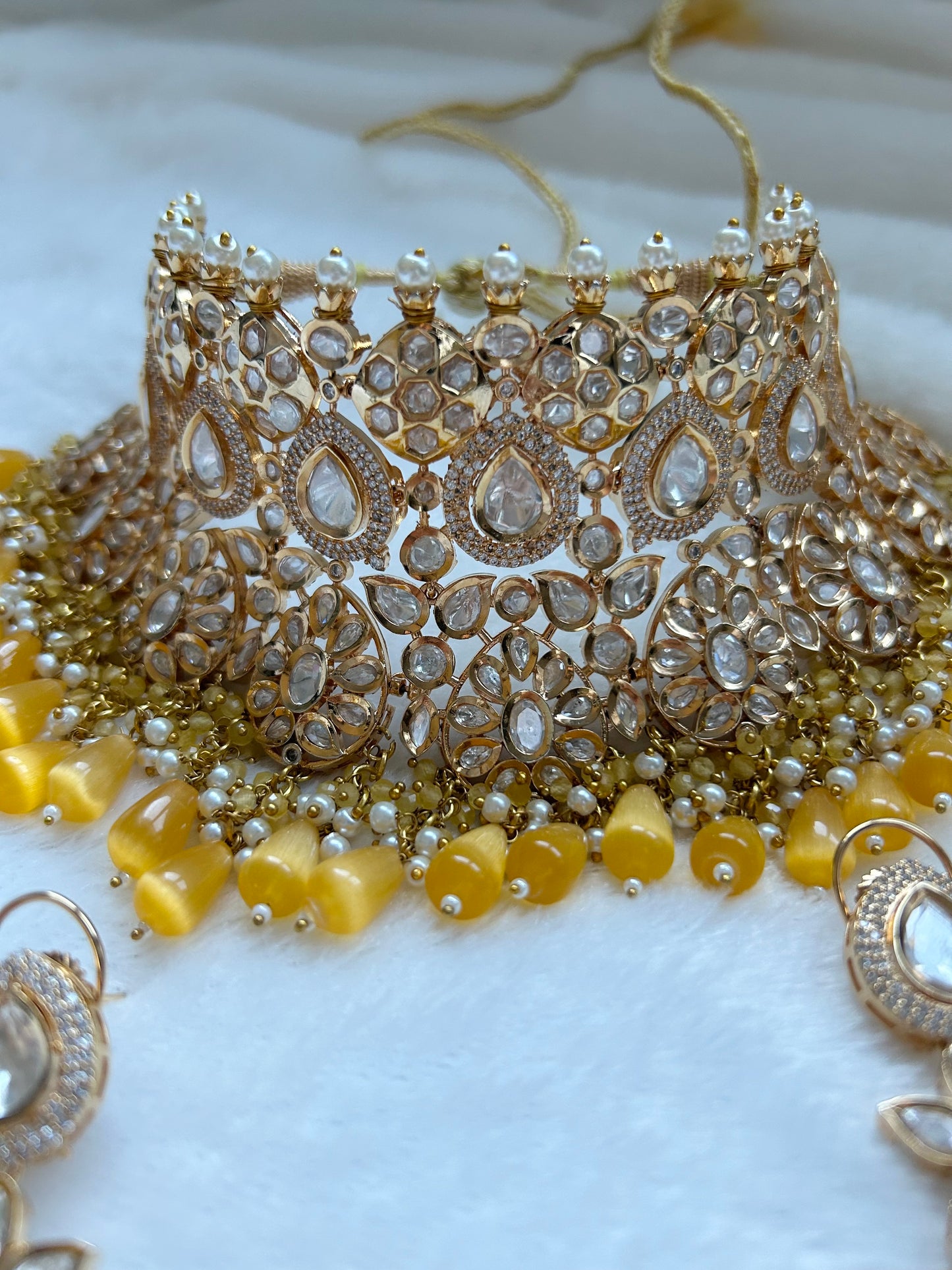 Tyaani Kundan Yellow Bridal Set