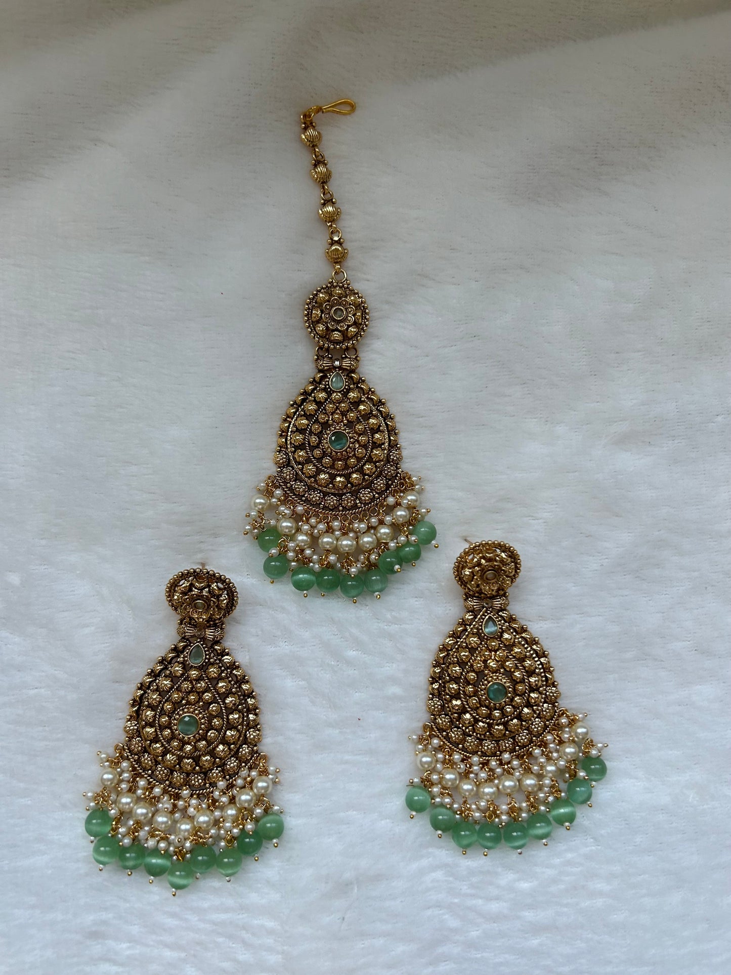 Mint Gold Handcrafted Tikka Set