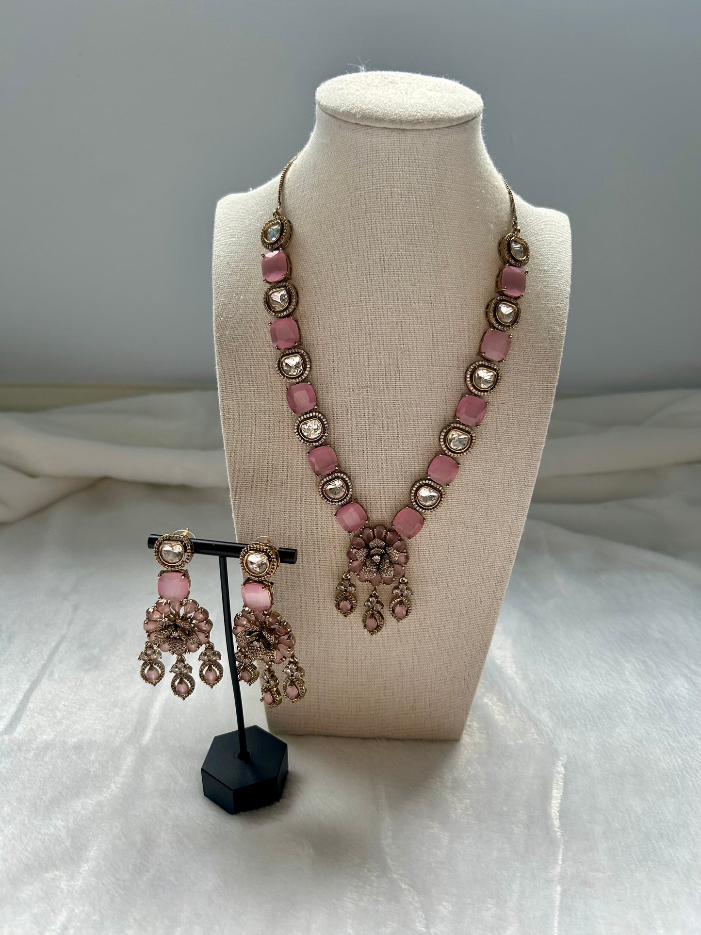 SAMPLE SALE Pink Moissanite Kundan Necklace Set