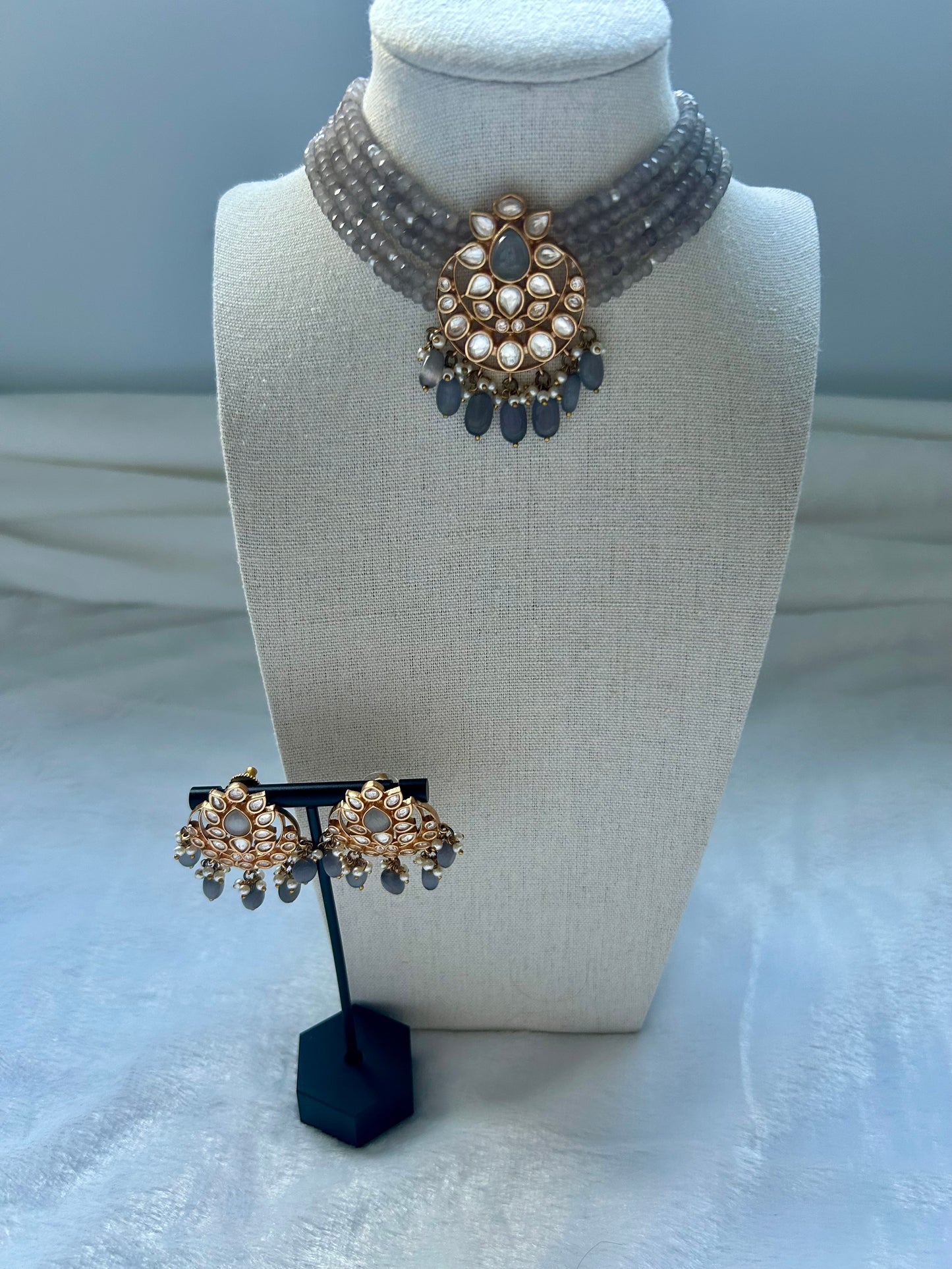 LUXE Grey Choker Set