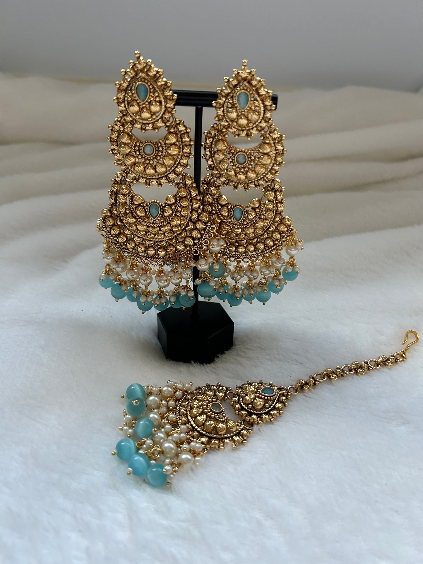 Blue Handcrafted Gold Tikka Set