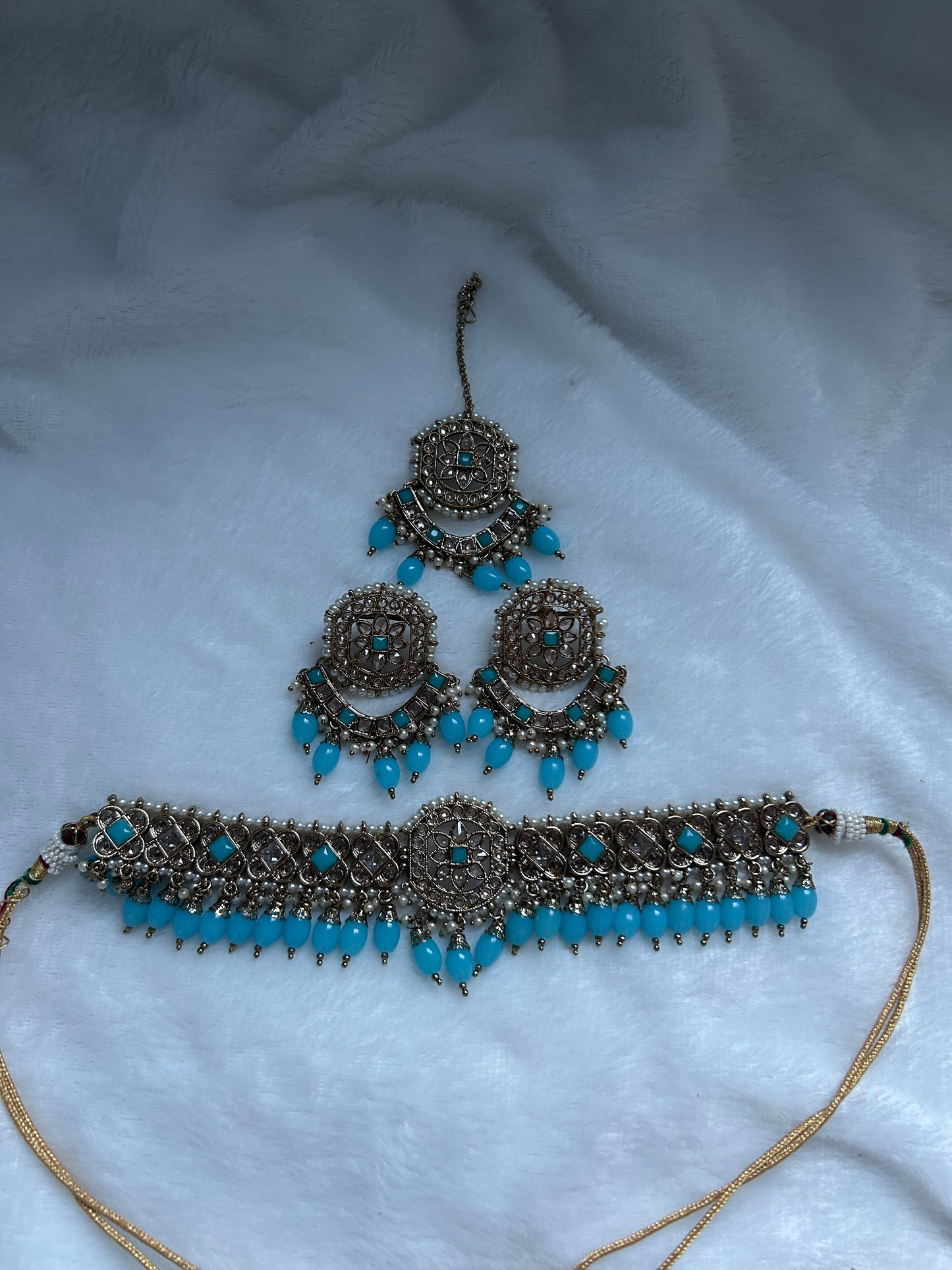 Blue Polki Choker Tikka Set