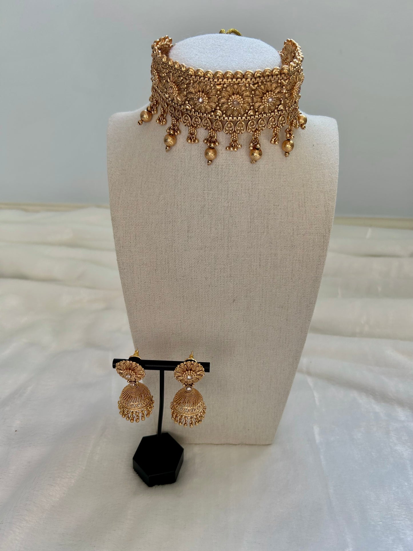 Gold Crafted Choker Set