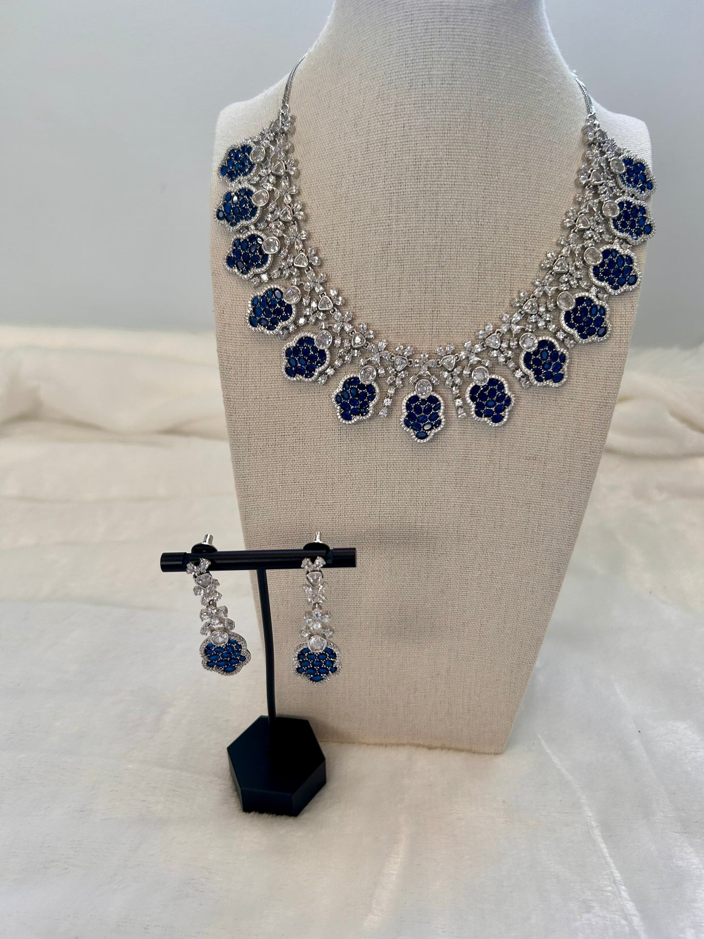 AD Royal Blue Flower Choker Set