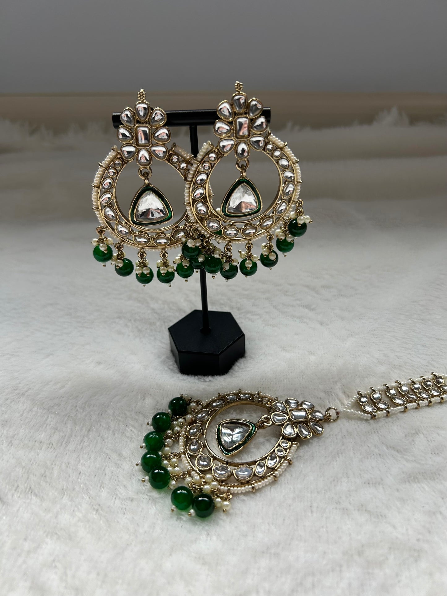 Emerald Green Kundan Tikka Set