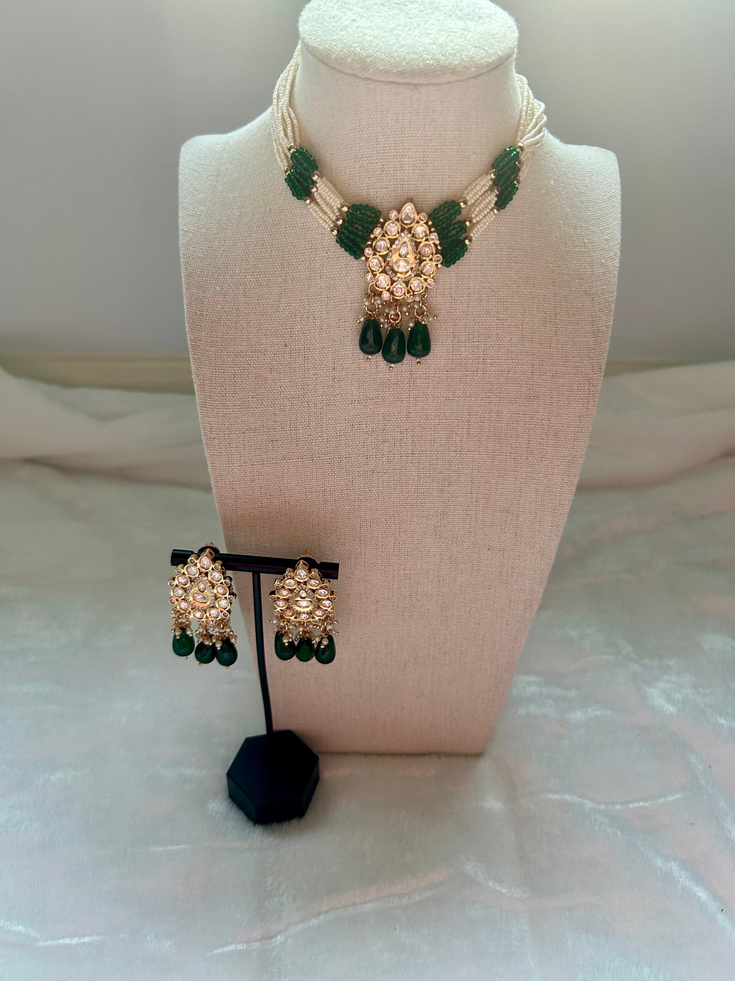 Emerald Green Tyaani Choker Set