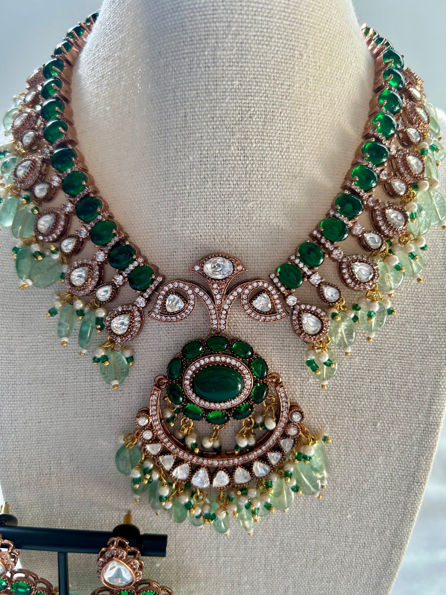 LUXE Emerald Green Moissanite Kundan Set